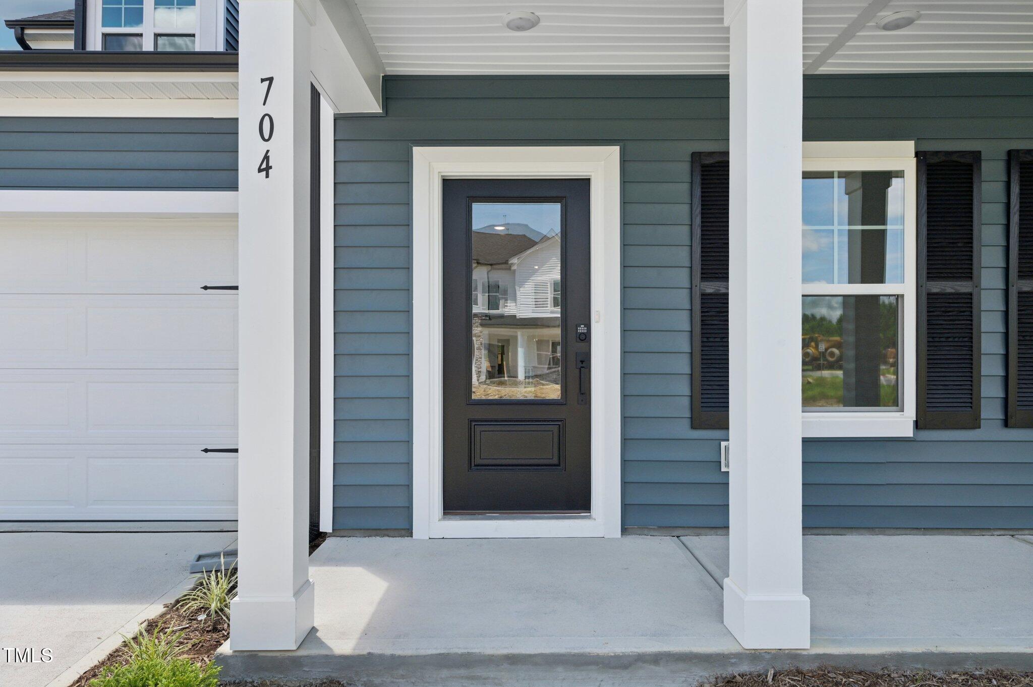 704 Compeer Way 28
