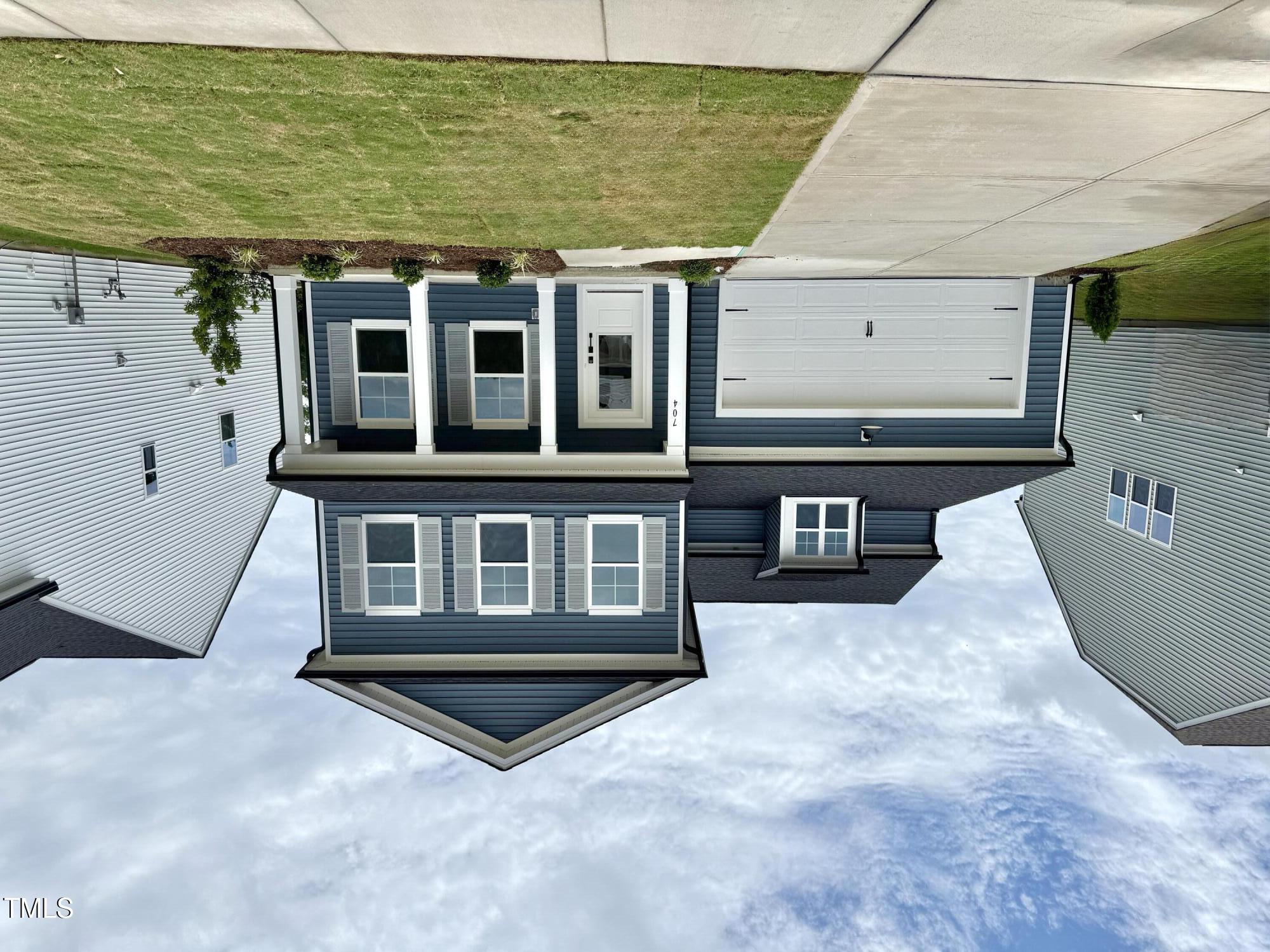 704 Compeer Way 28