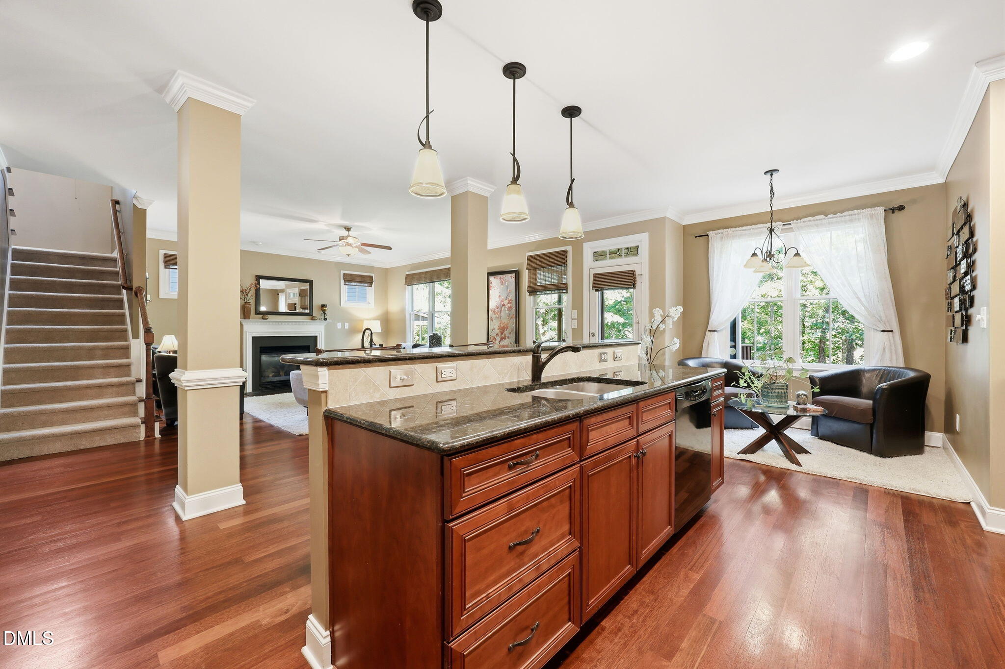 616 Lake Artesia Lane