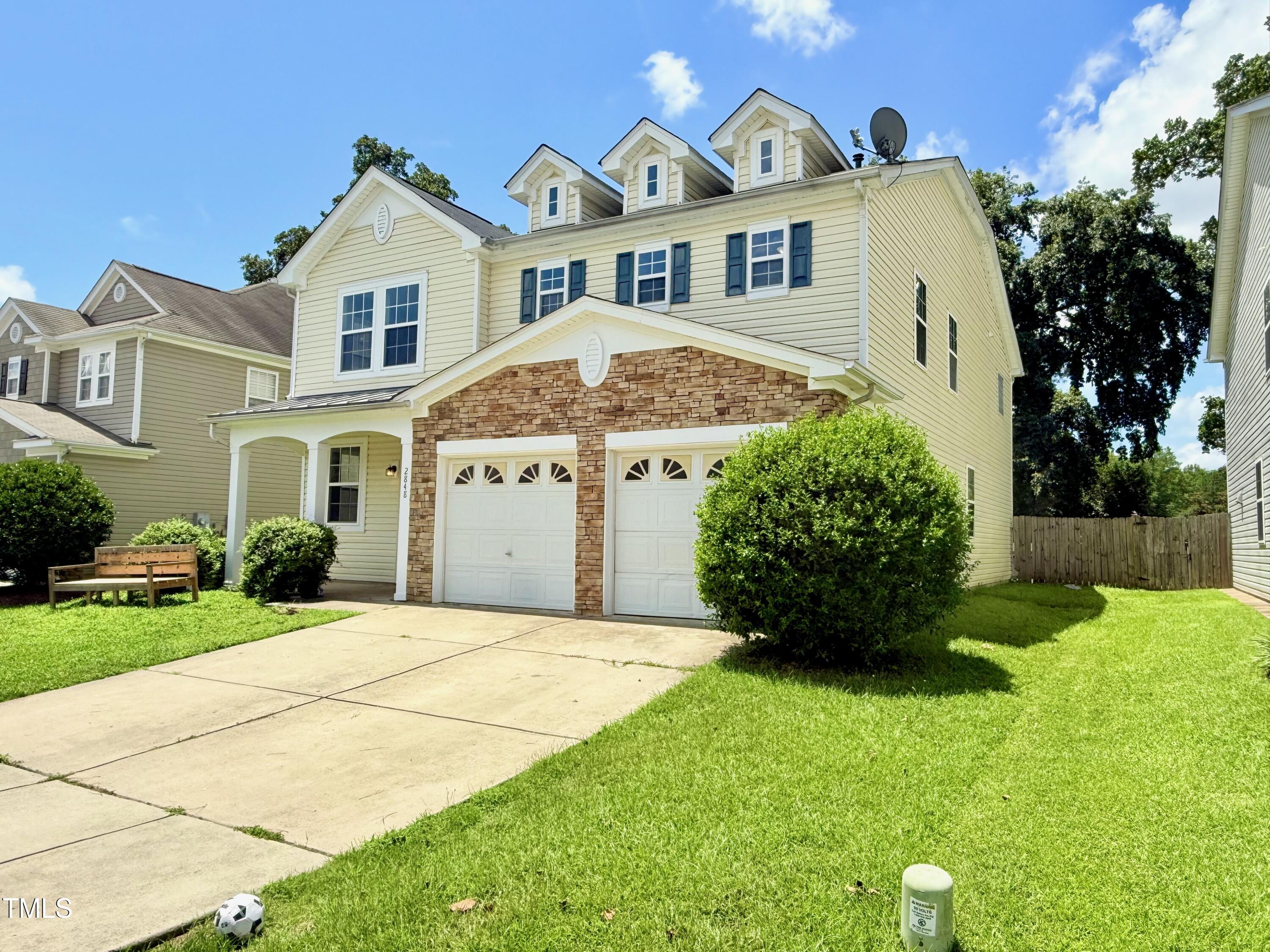 2848 Roundleaf Court