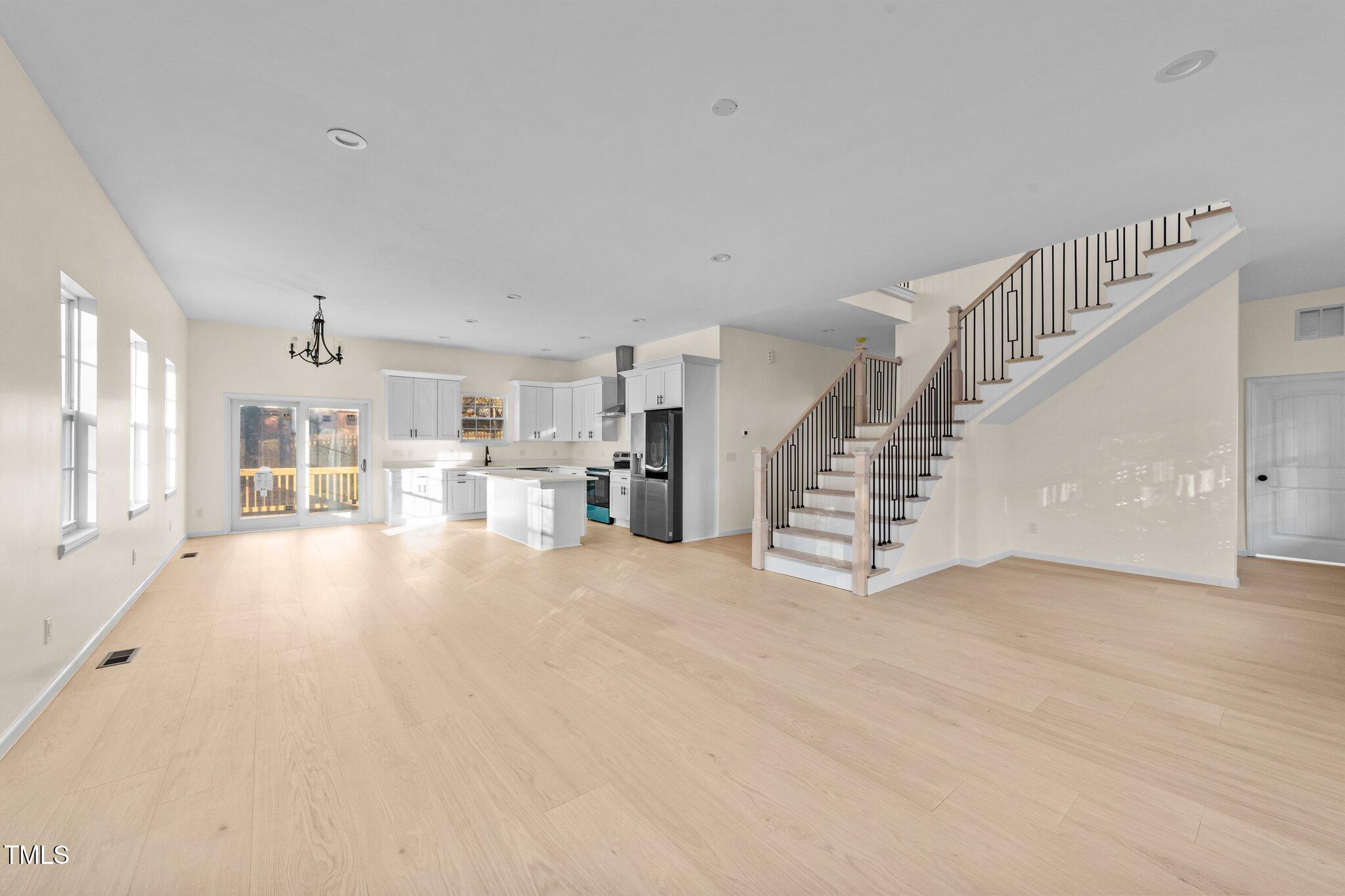 612 Lakeview Drive
