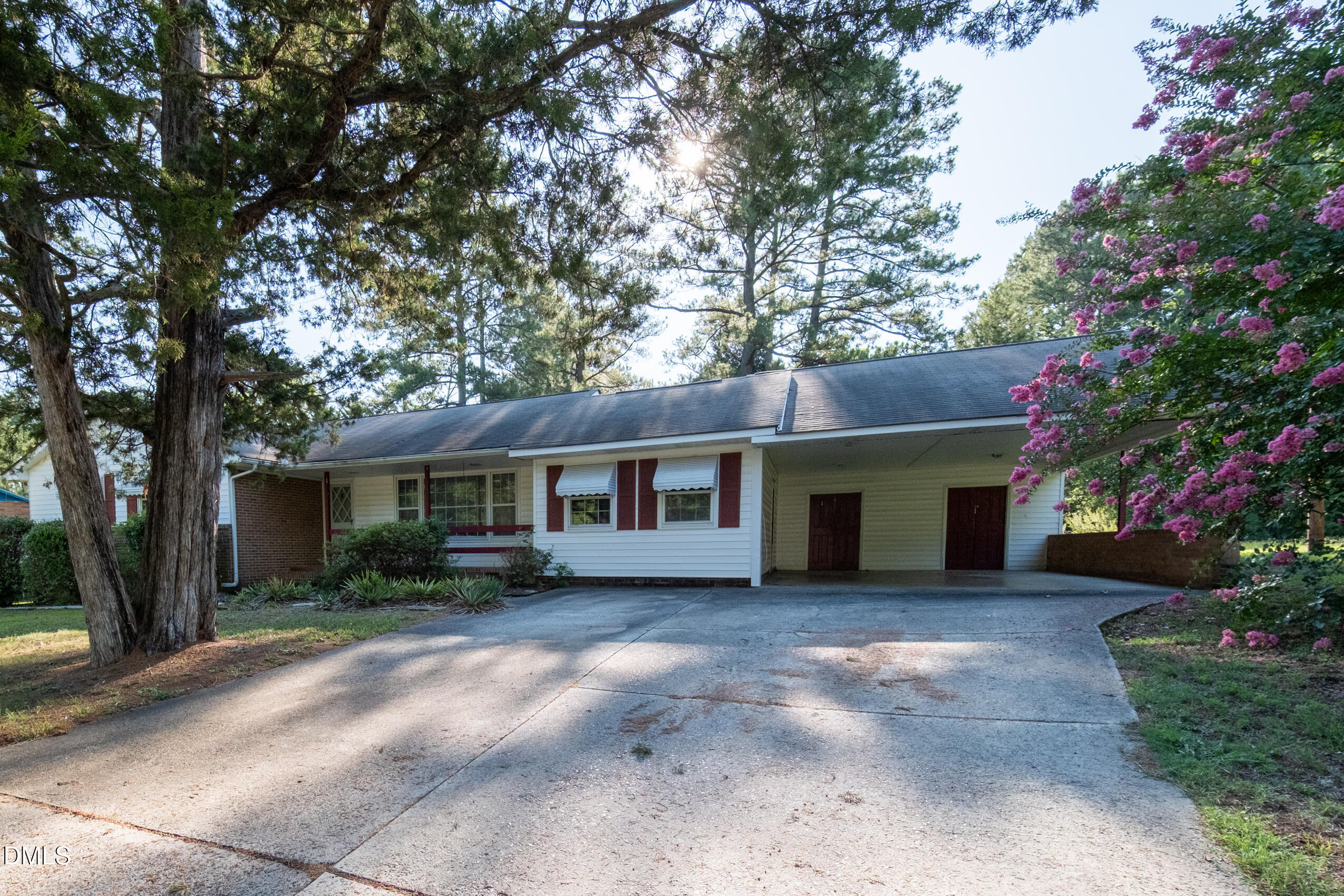 3832 Hermine Street