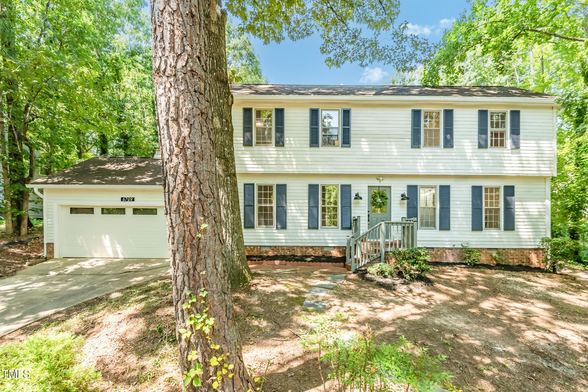 6709 Winding Trail