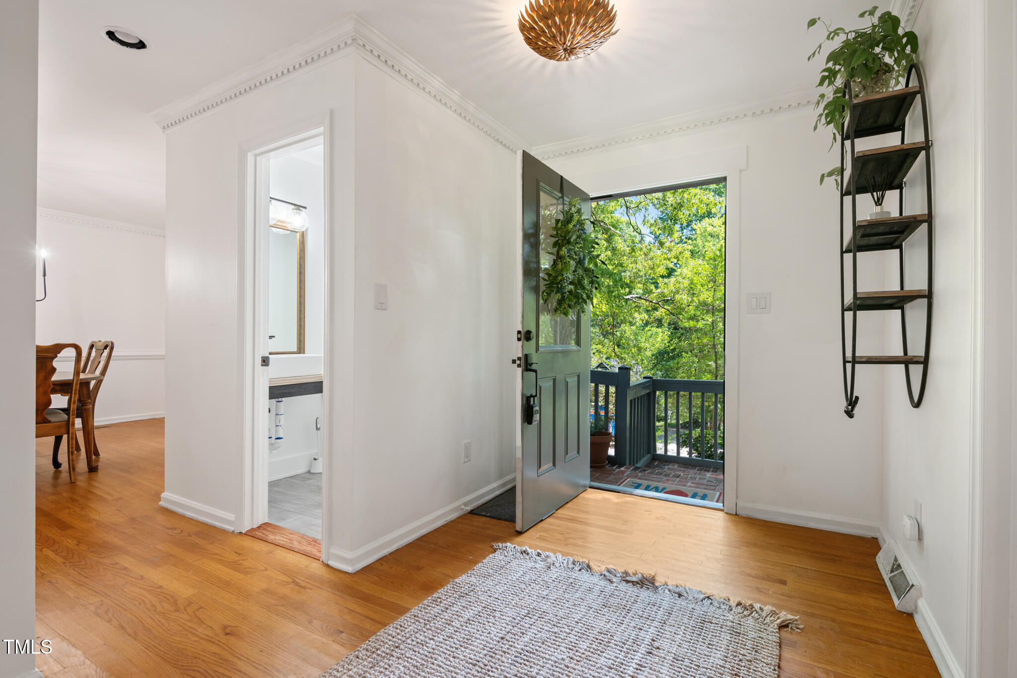 6709 Winding Trail