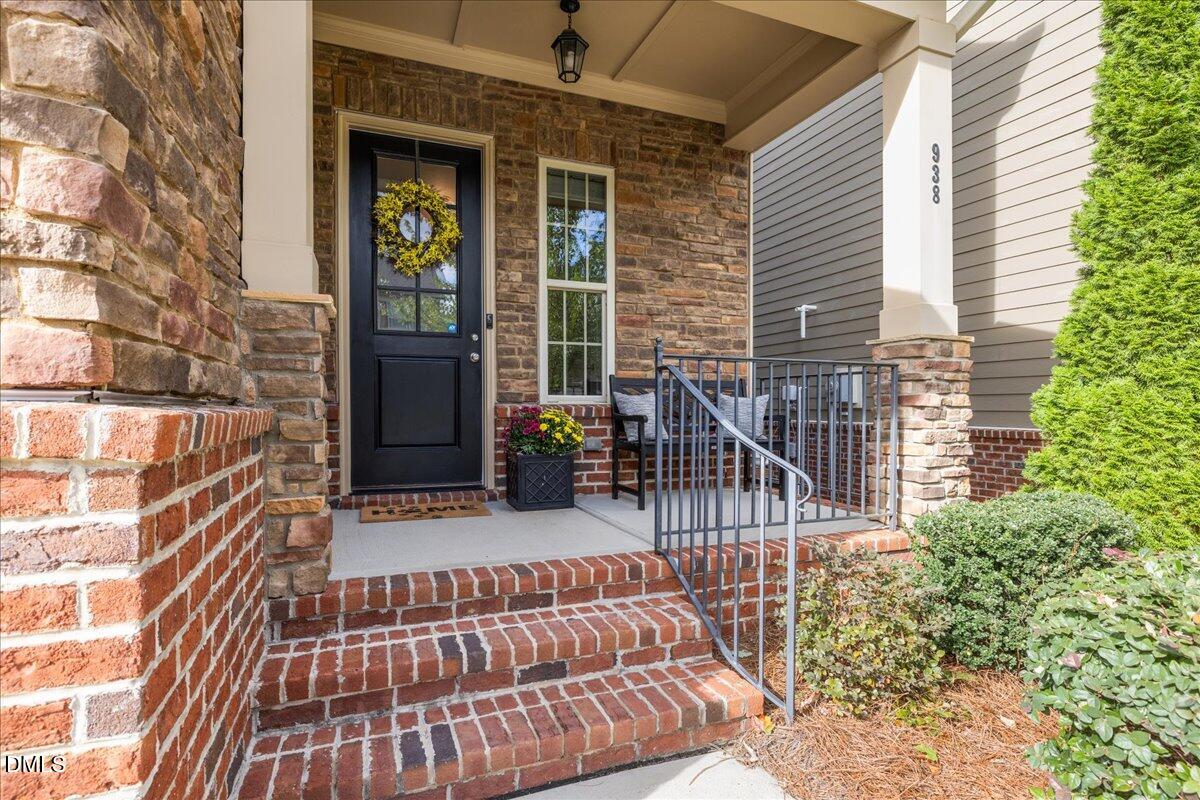 938 Regency Cottage Place