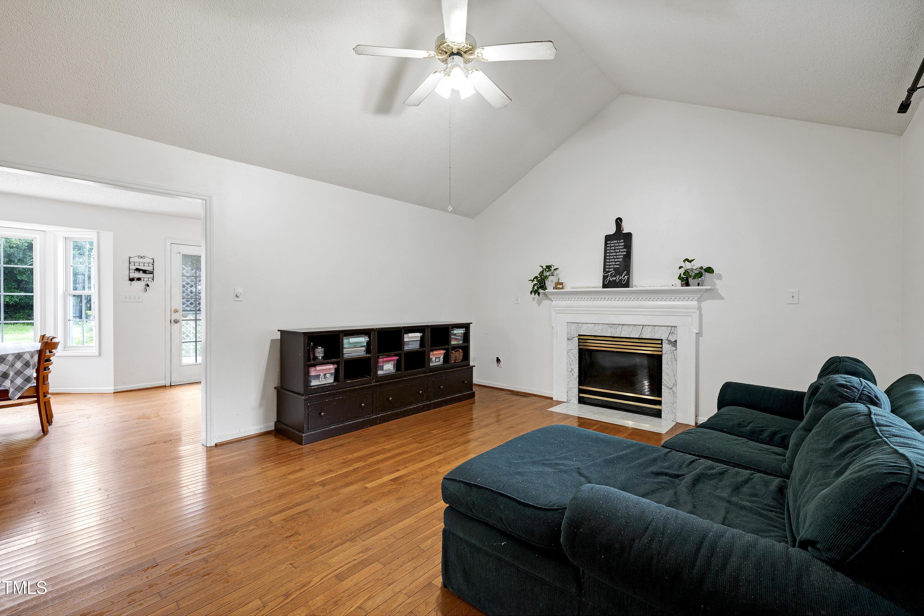 405 E Maple Avenue