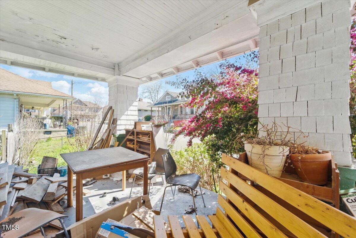 1207 Wall Street