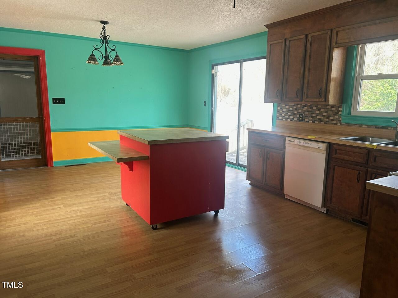 2193 Dogwood Lane