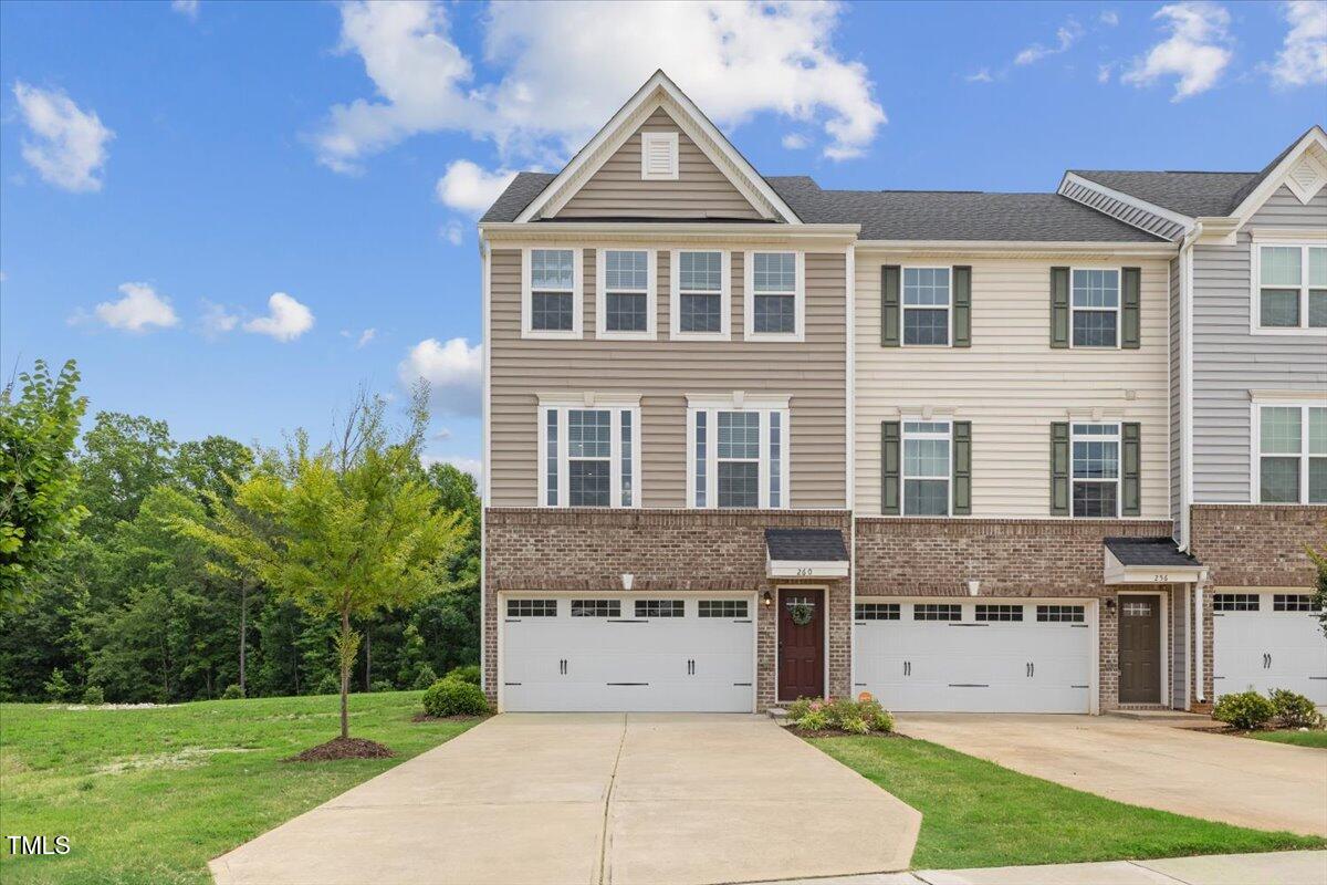 260 Amber Acorn Avenue