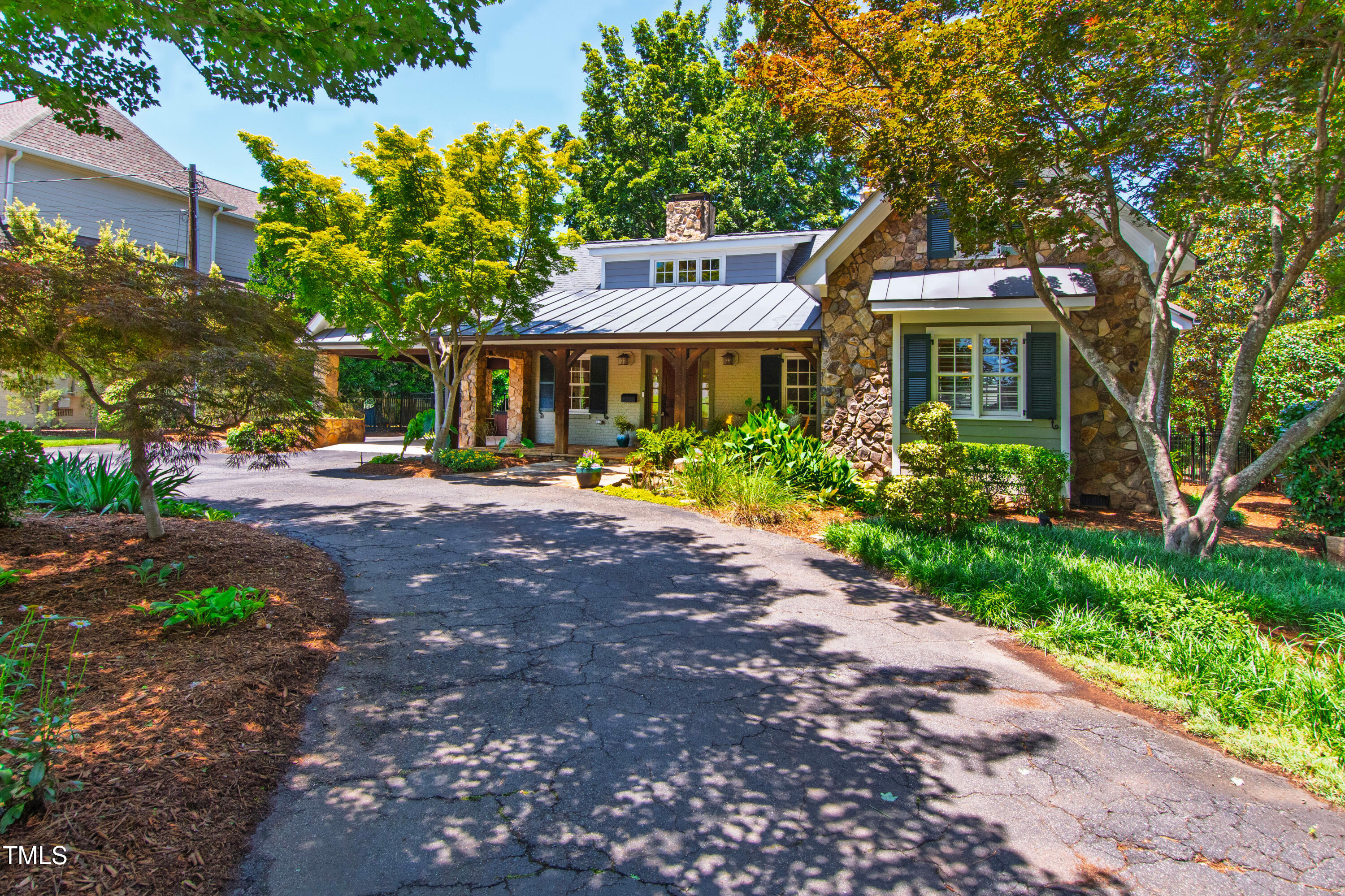 2707 Anderson Drive
