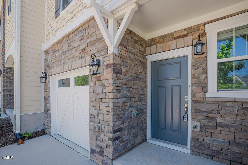 2533 Sunnybranch Lane