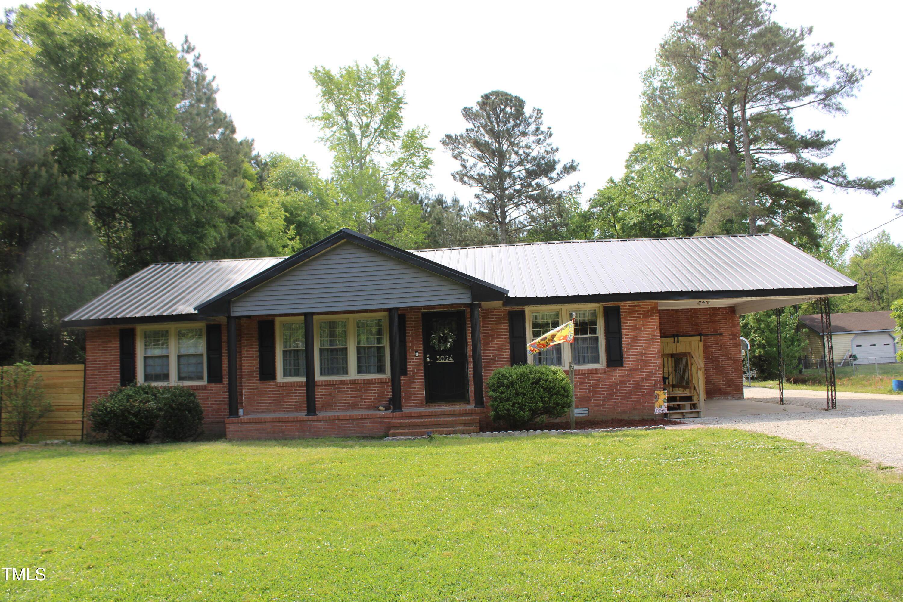 Listing image 1