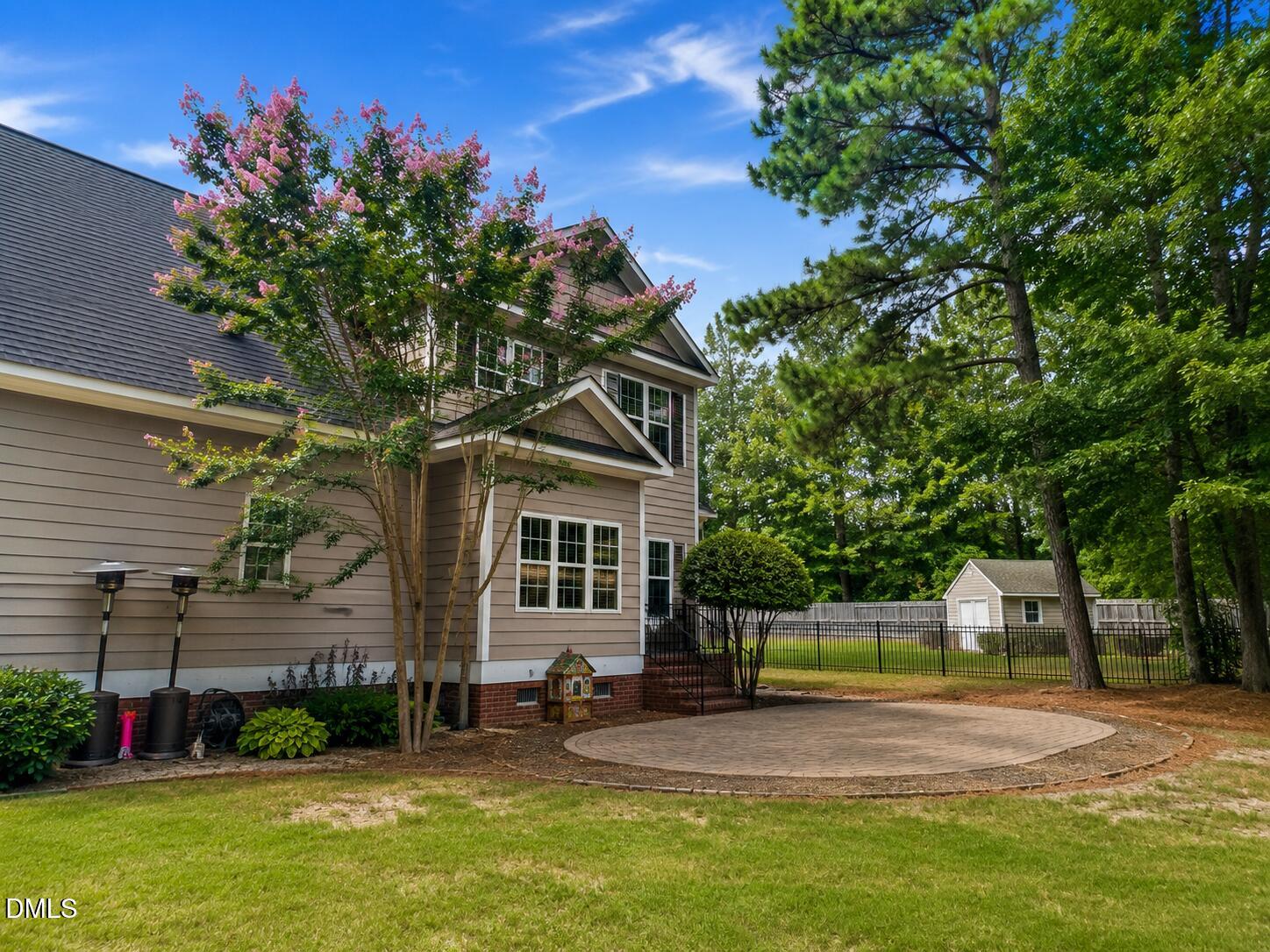 2300 Larkhaven Court