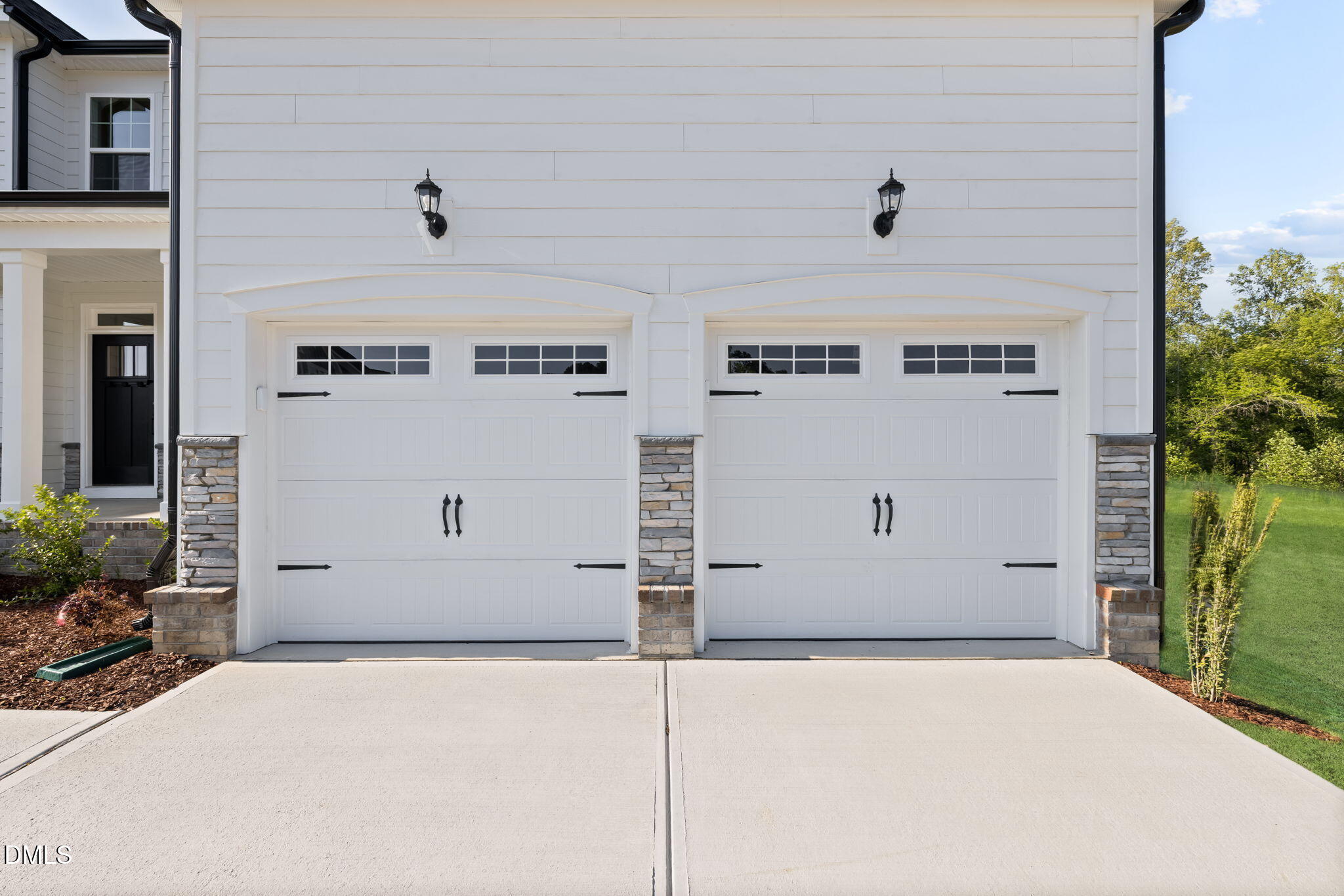 621 Metroliner Place