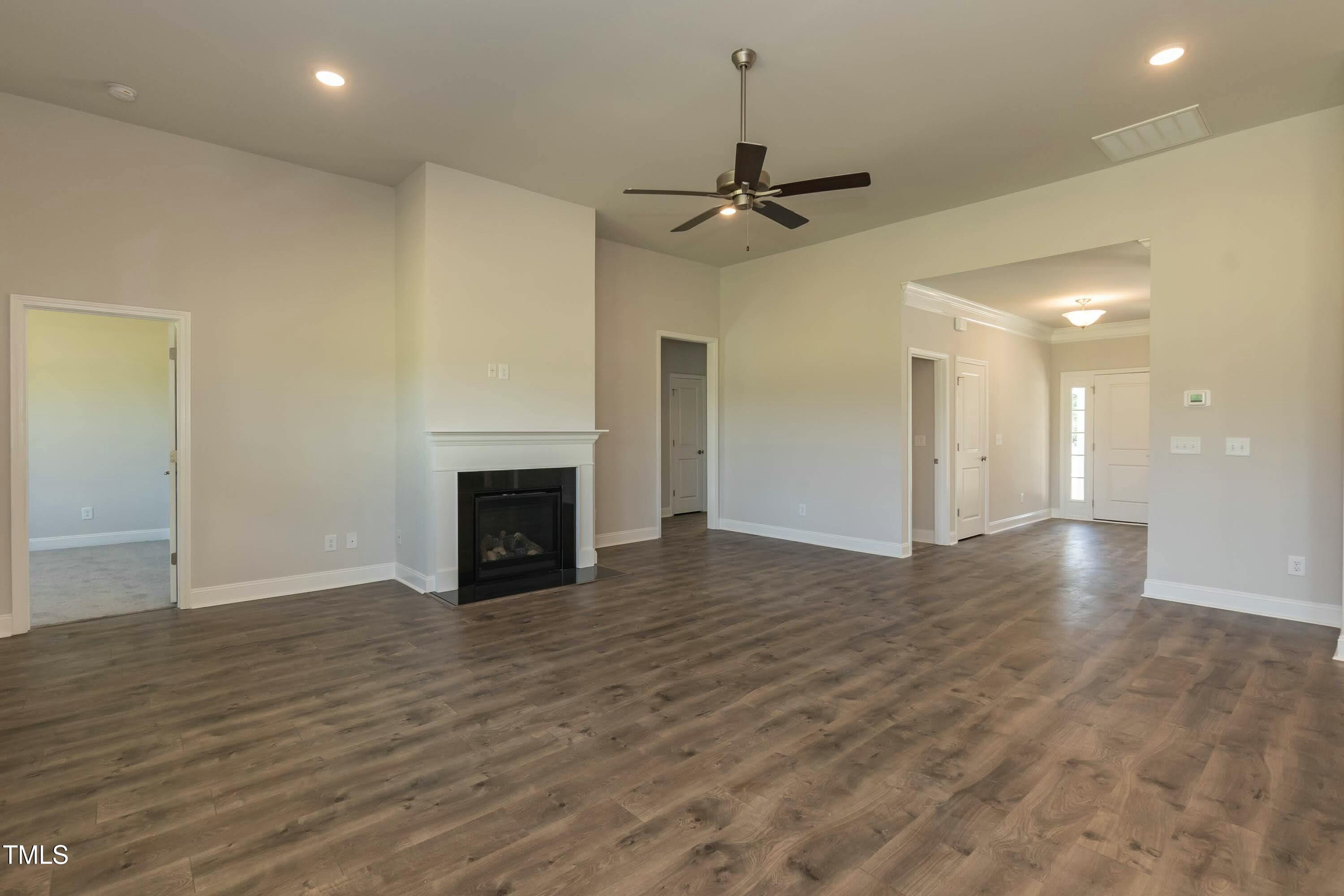 587 Glenkirk Place