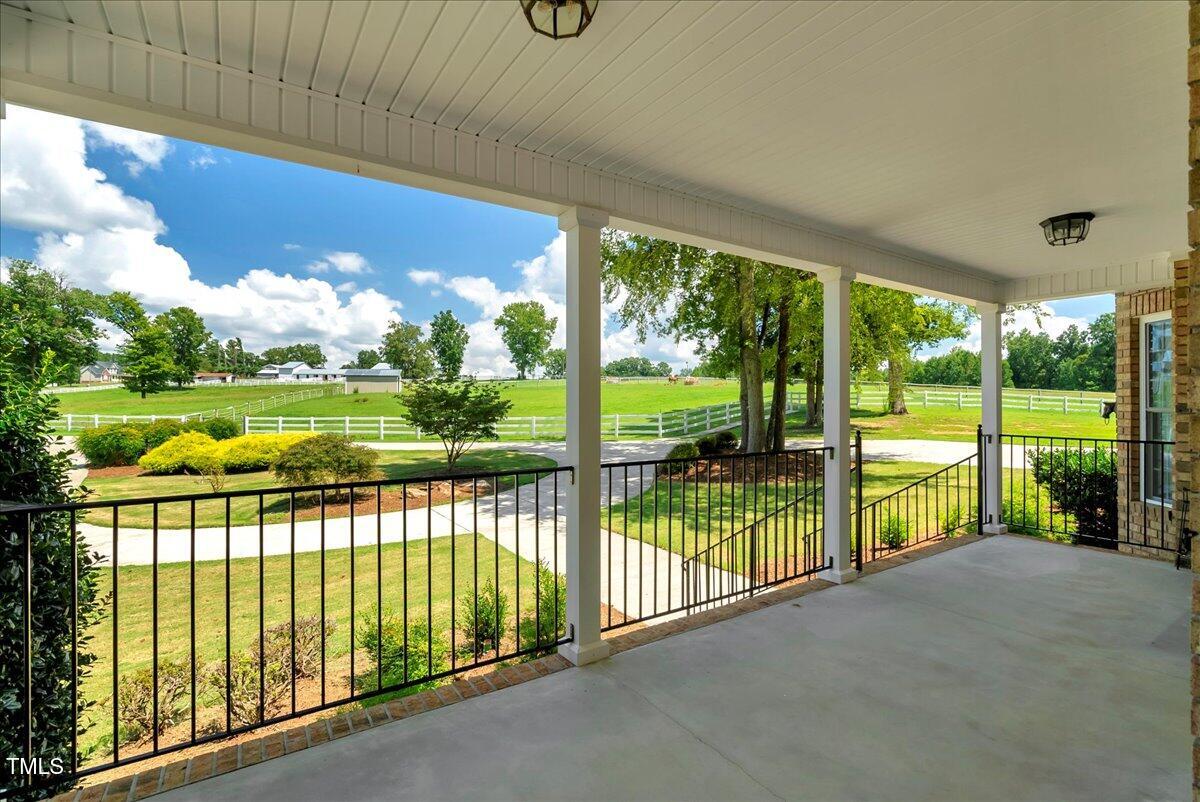 1086 Roberts Chapel Road