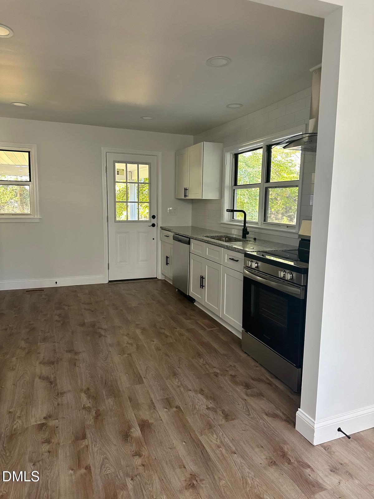 16 Summer Ridge Road