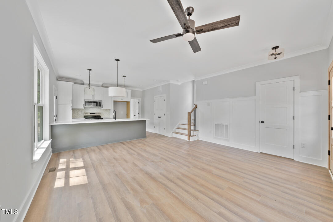 313 W Murray Avenue