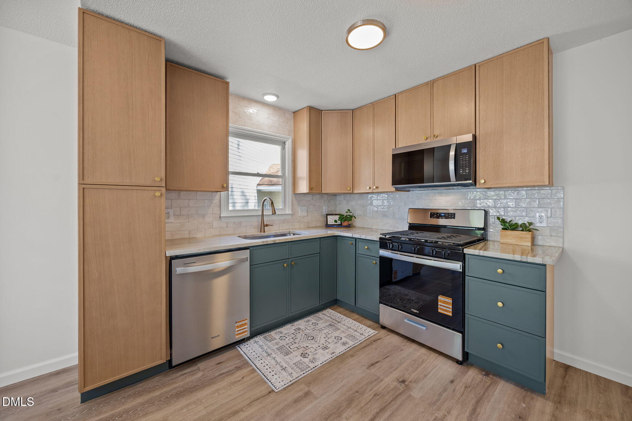 1609 Lethbridge Court