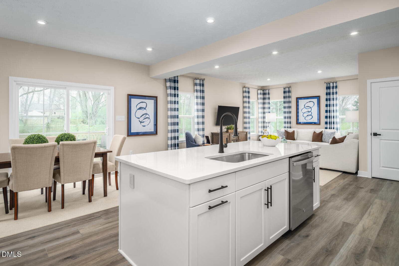 848 Walker Ridge Way