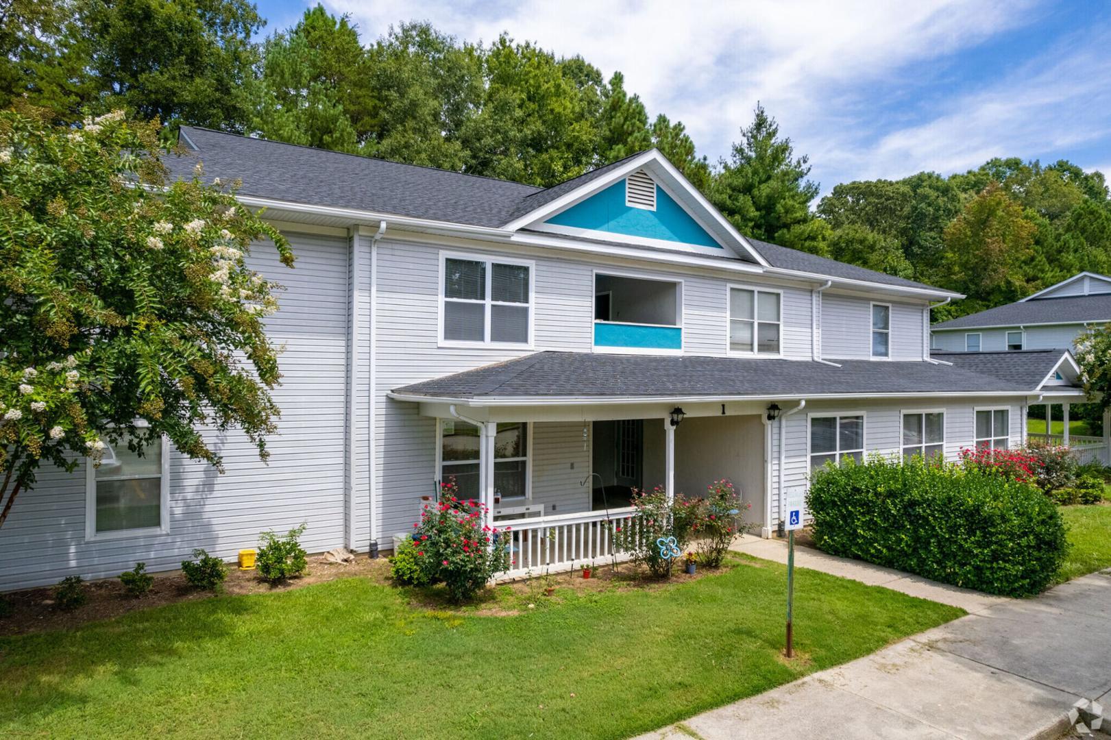 Hillsborough, North Carolina 27278, United States, 2 Bedrooms Bedrooms, ,1 BathroomBathrooms,Residential,Active,97182