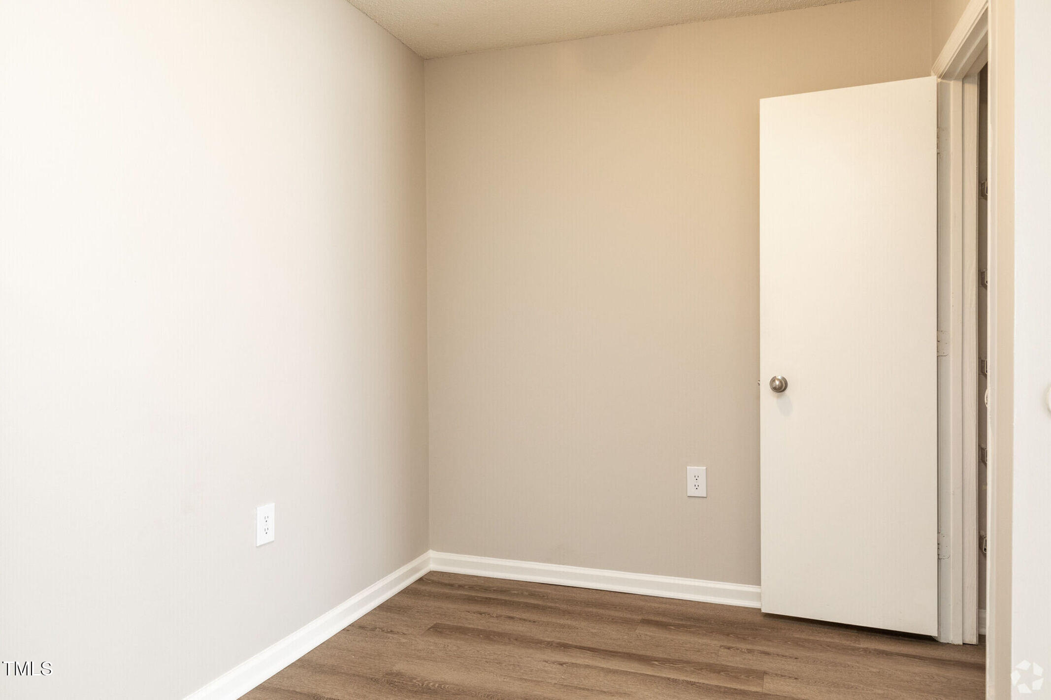 Hillsborough, North Carolina 27278, United States, 2 Bedrooms Bedrooms, ,1 BathroomBathrooms,Residential,Active,97182