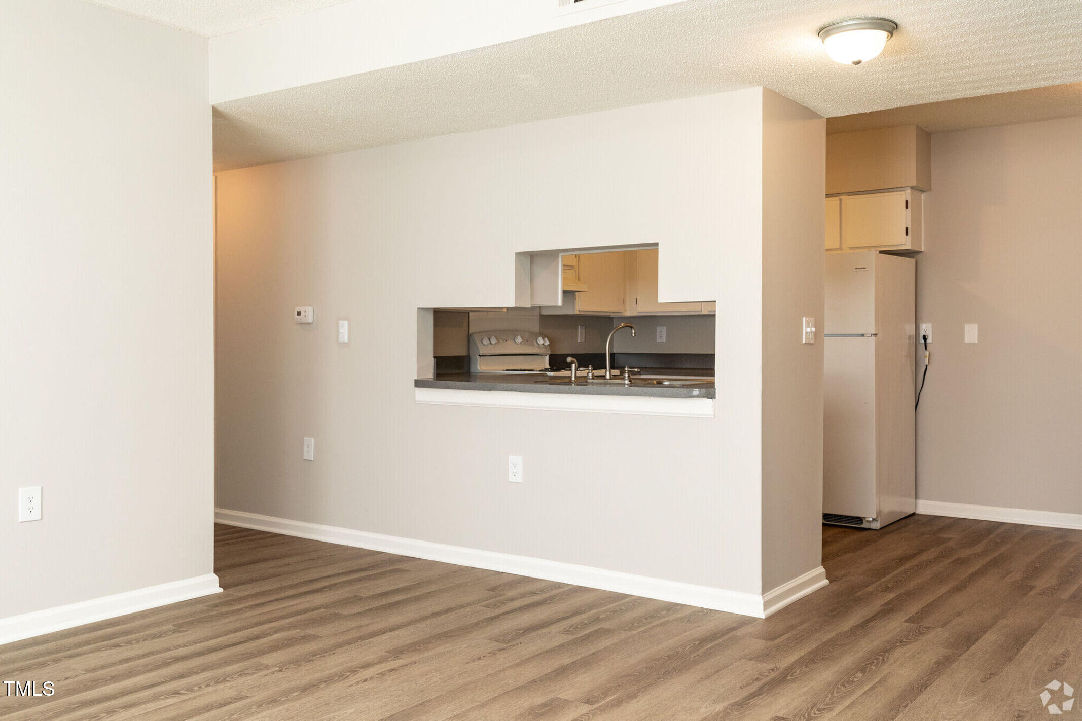 Hillsborough, North Carolina 27278, United States, 2 Bedrooms Bedrooms, ,1 BathroomBathrooms,Residential,Active,97182