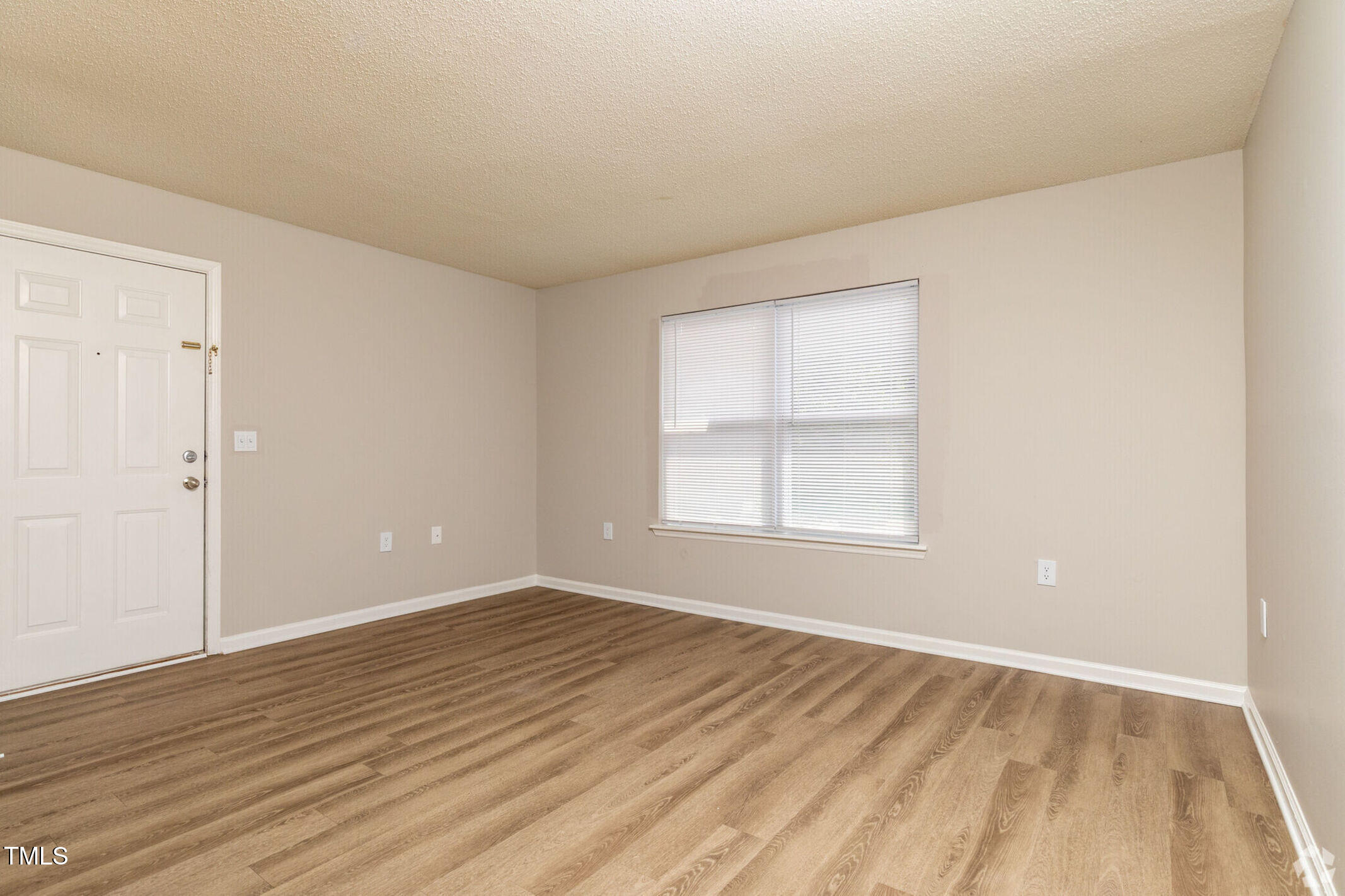 Hillsborough, North Carolina 27278, United States, 2 Bedrooms Bedrooms, ,1 BathroomBathrooms,Residential,Active,97182