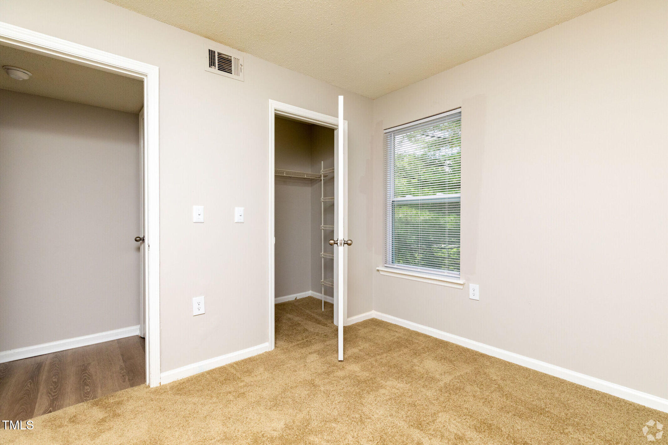 Hillsborough, North Carolina 27278, United States, 2 Bedrooms Bedrooms, ,1 BathroomBathrooms,Residential,Active,97182