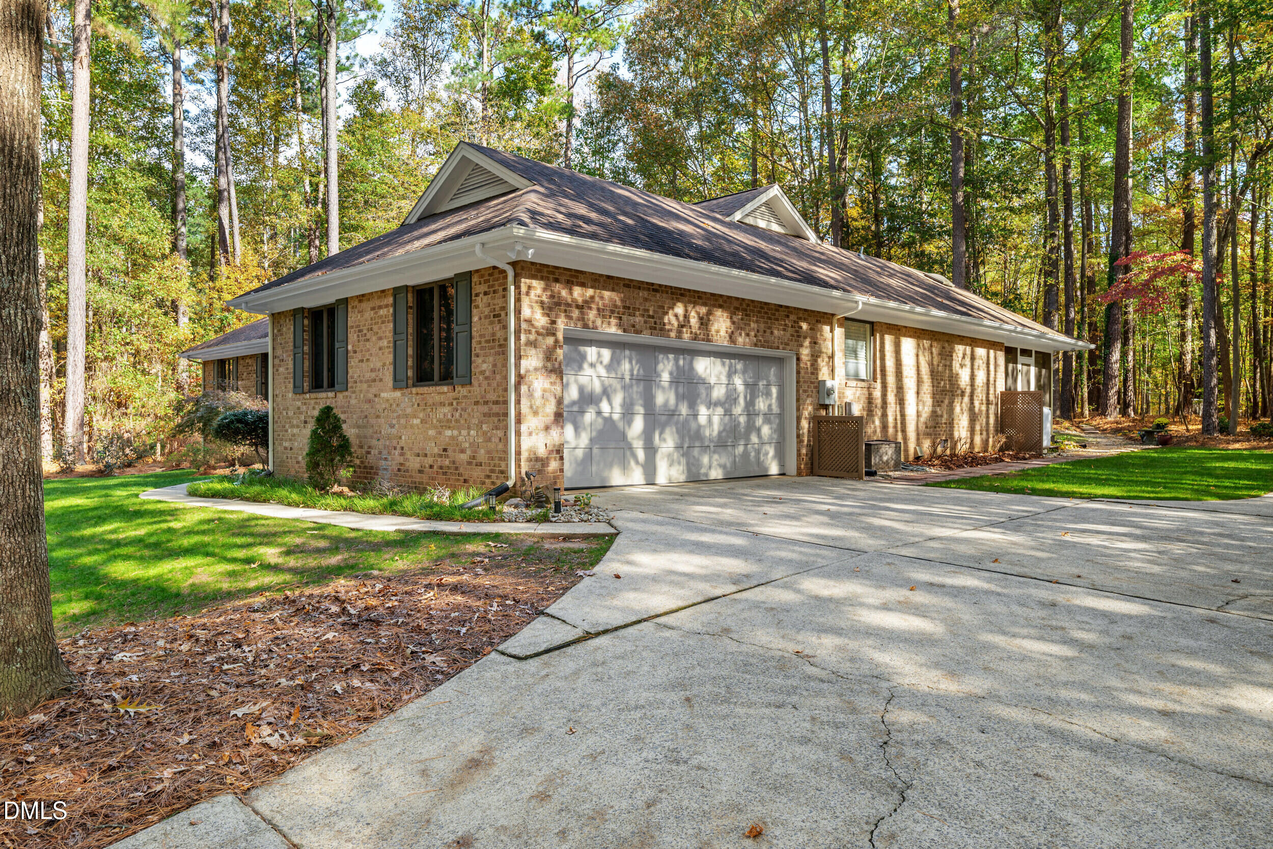 5209 Apple Valley Drive