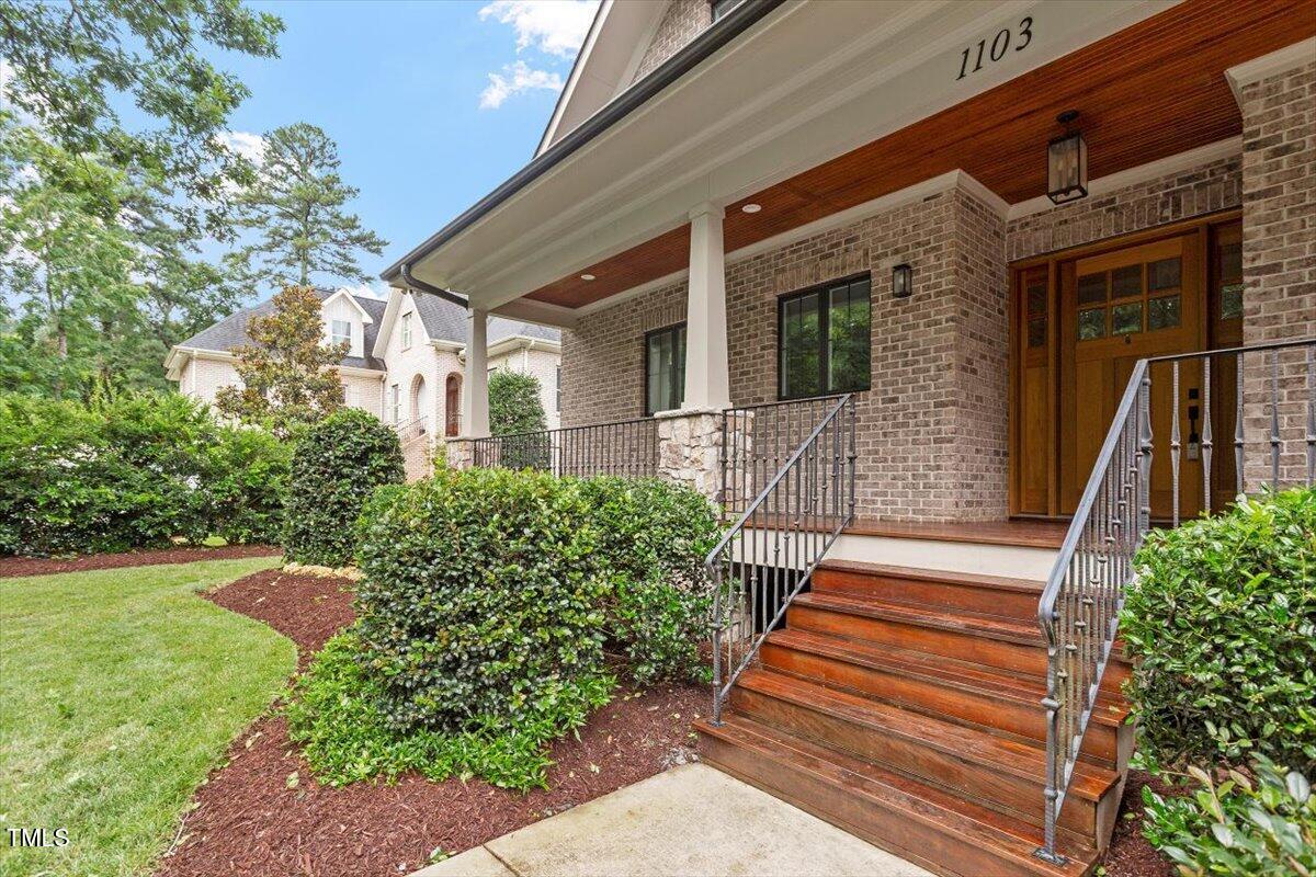 1103 Roosevelt Drive
