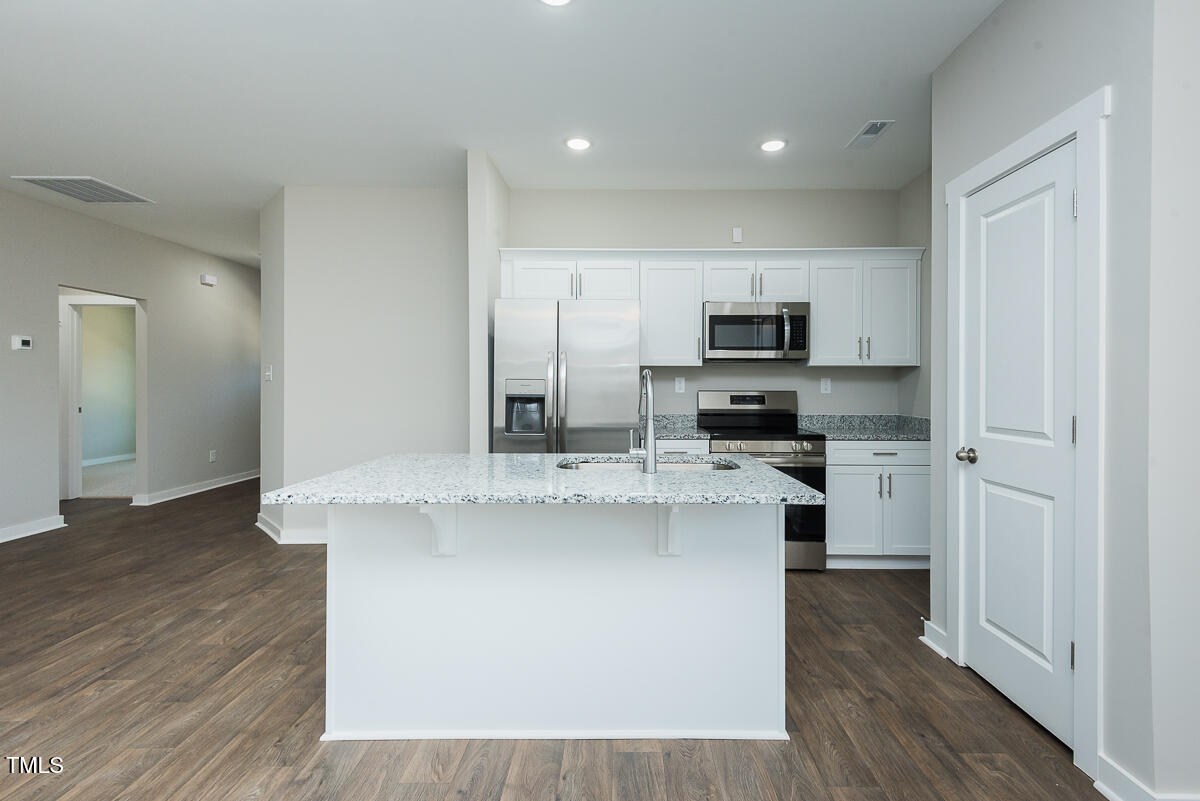 1035 Pinnix Loop