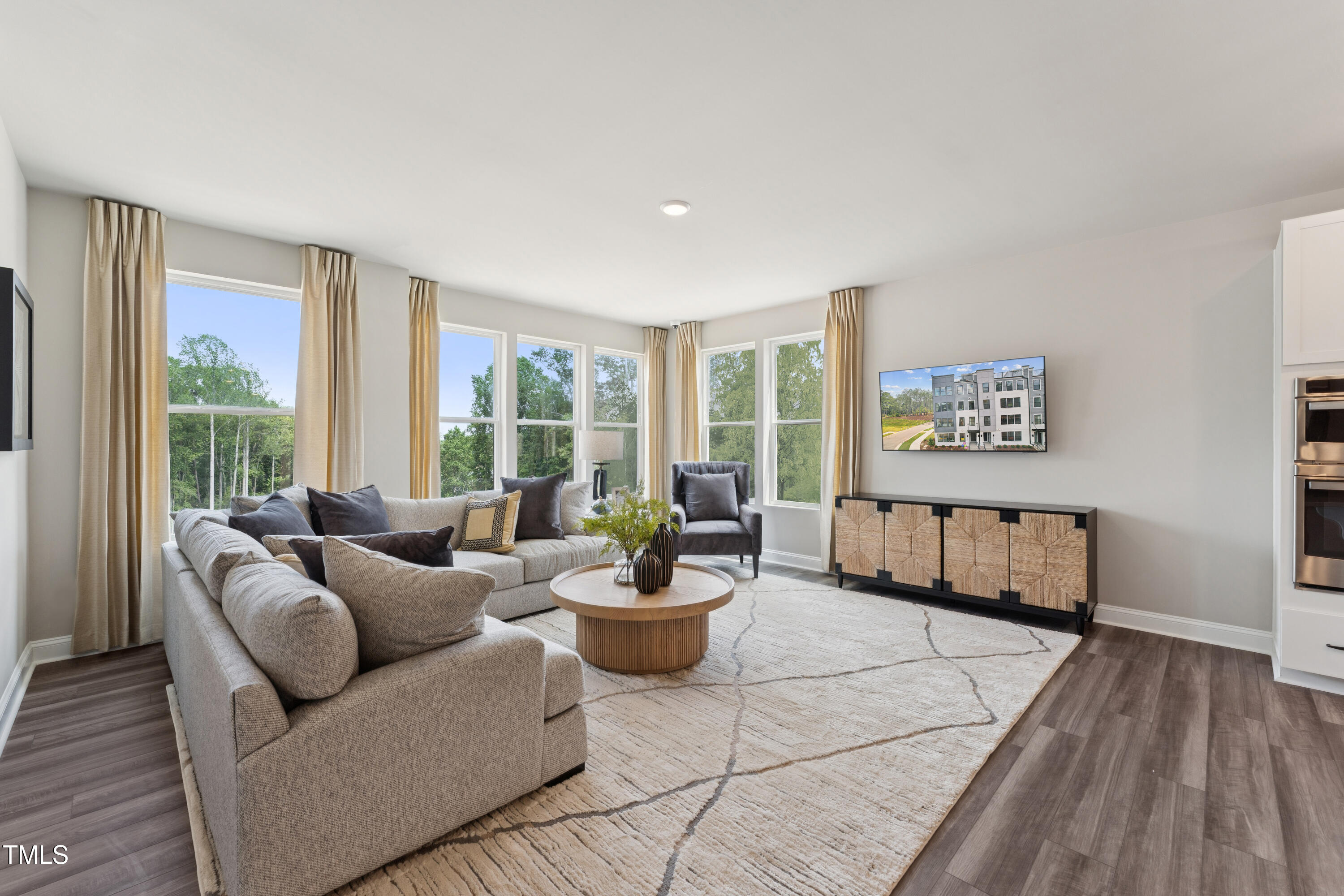 905 Ball Field Alley 306