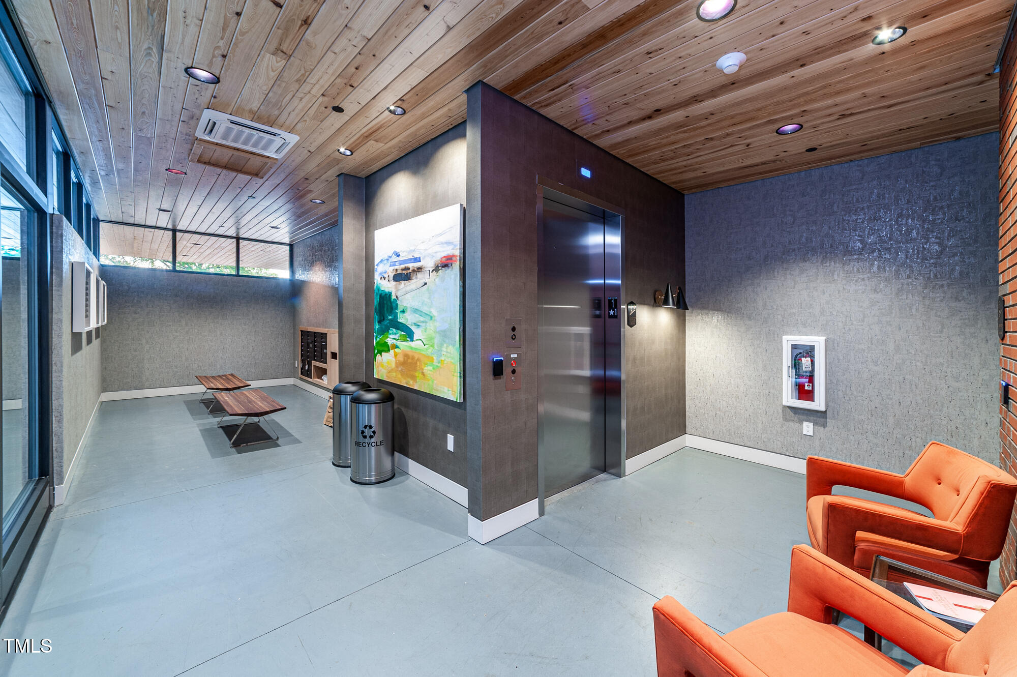 1105 W Main Street 506