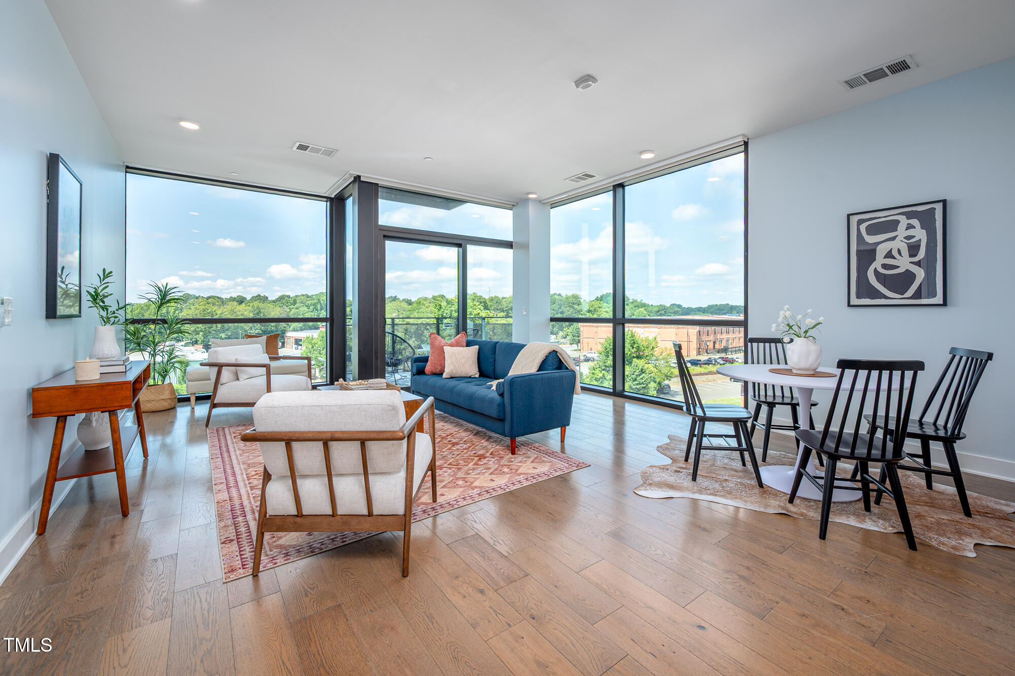 1105 W Main Street 506