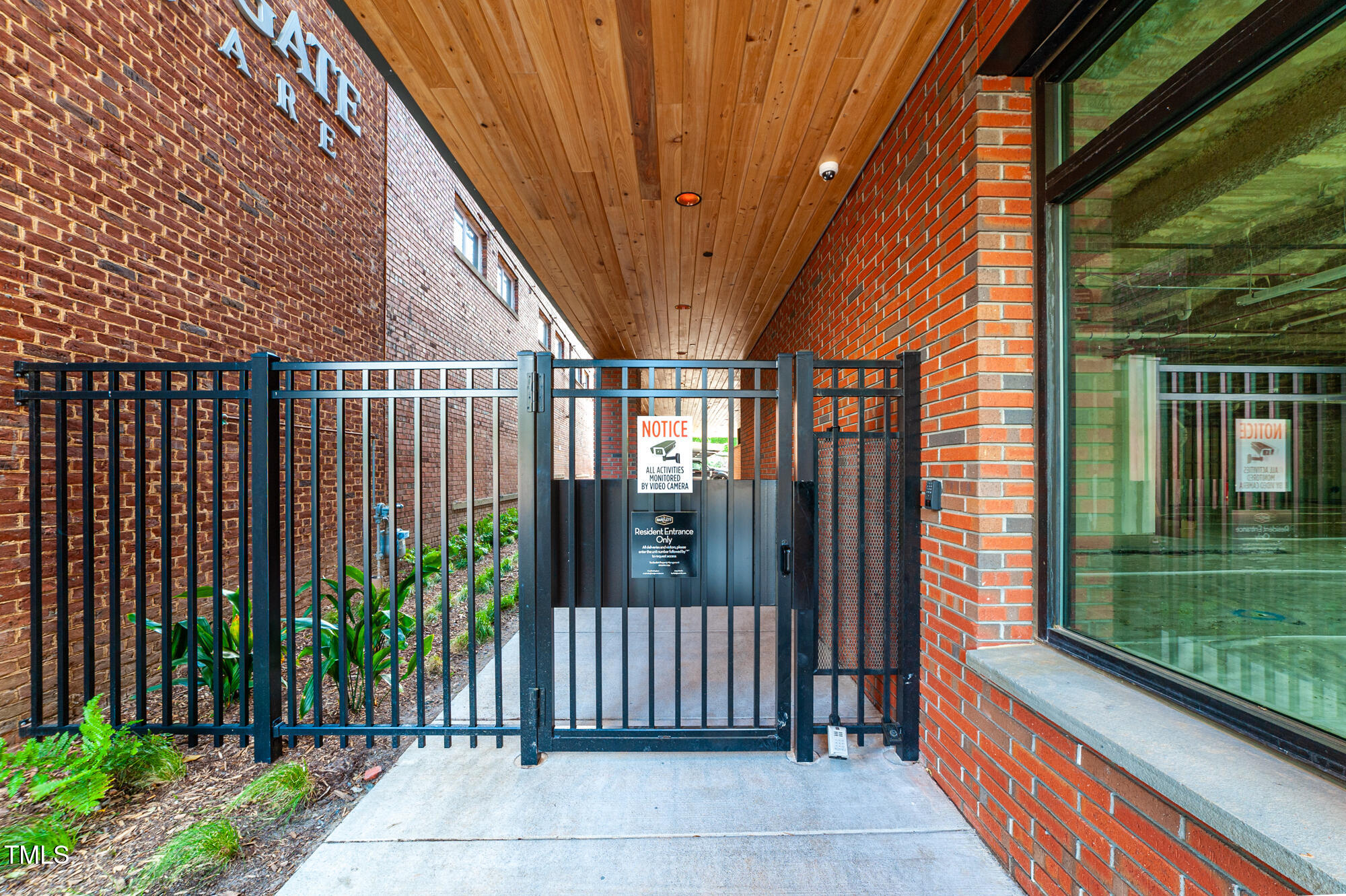 1105 W Main Street 506