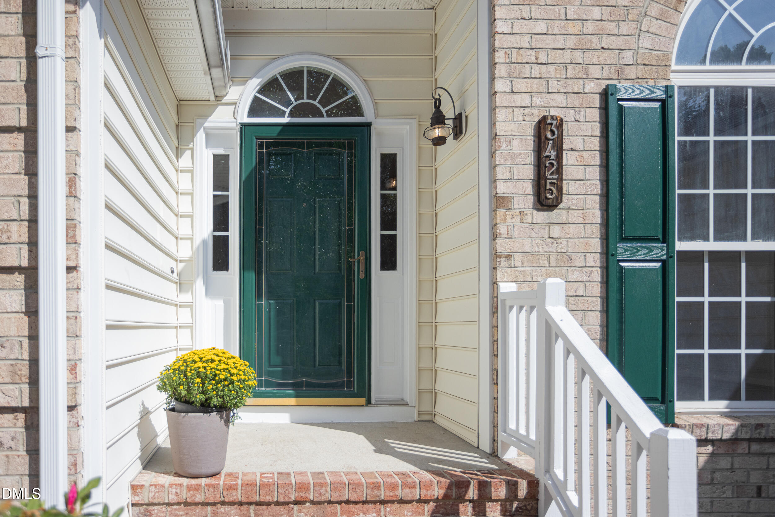 3425 Coach Lantern Avenue