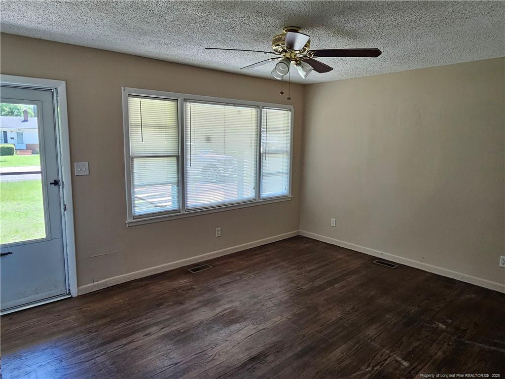 1918 Roxie Avenue