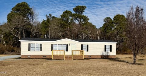 2000 Woods Crossroads Road Benson NC 27504