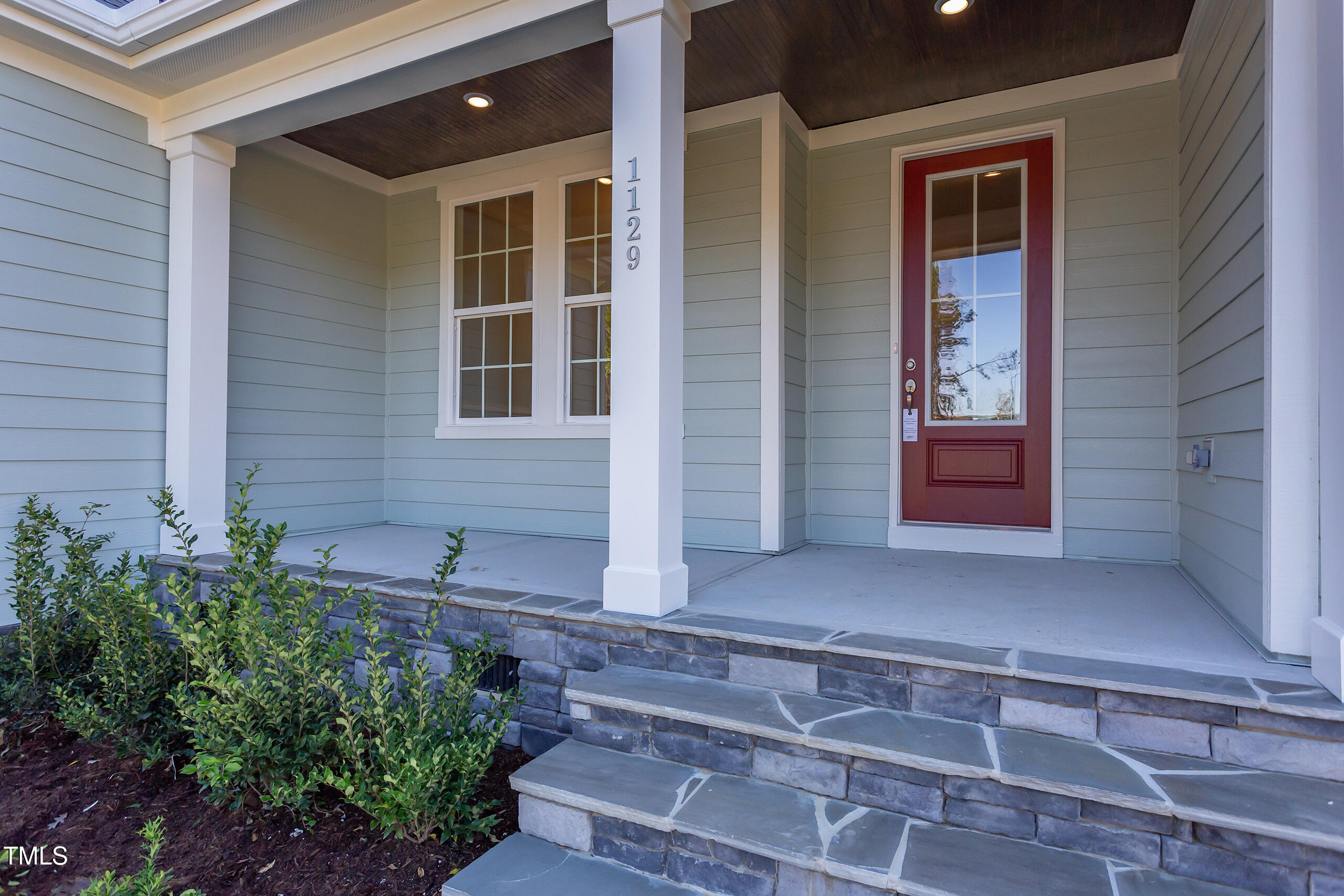 1112 Armsleigh Court