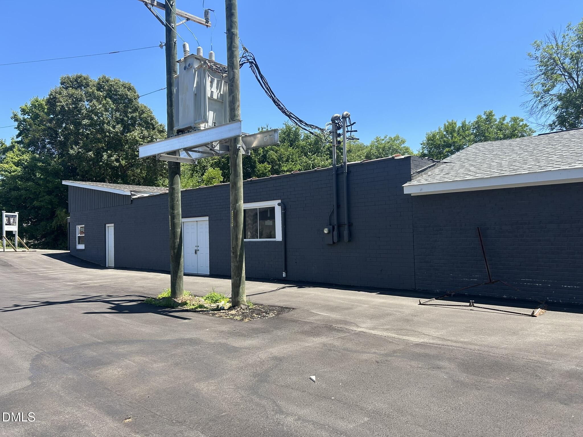 300 Guthrie Street