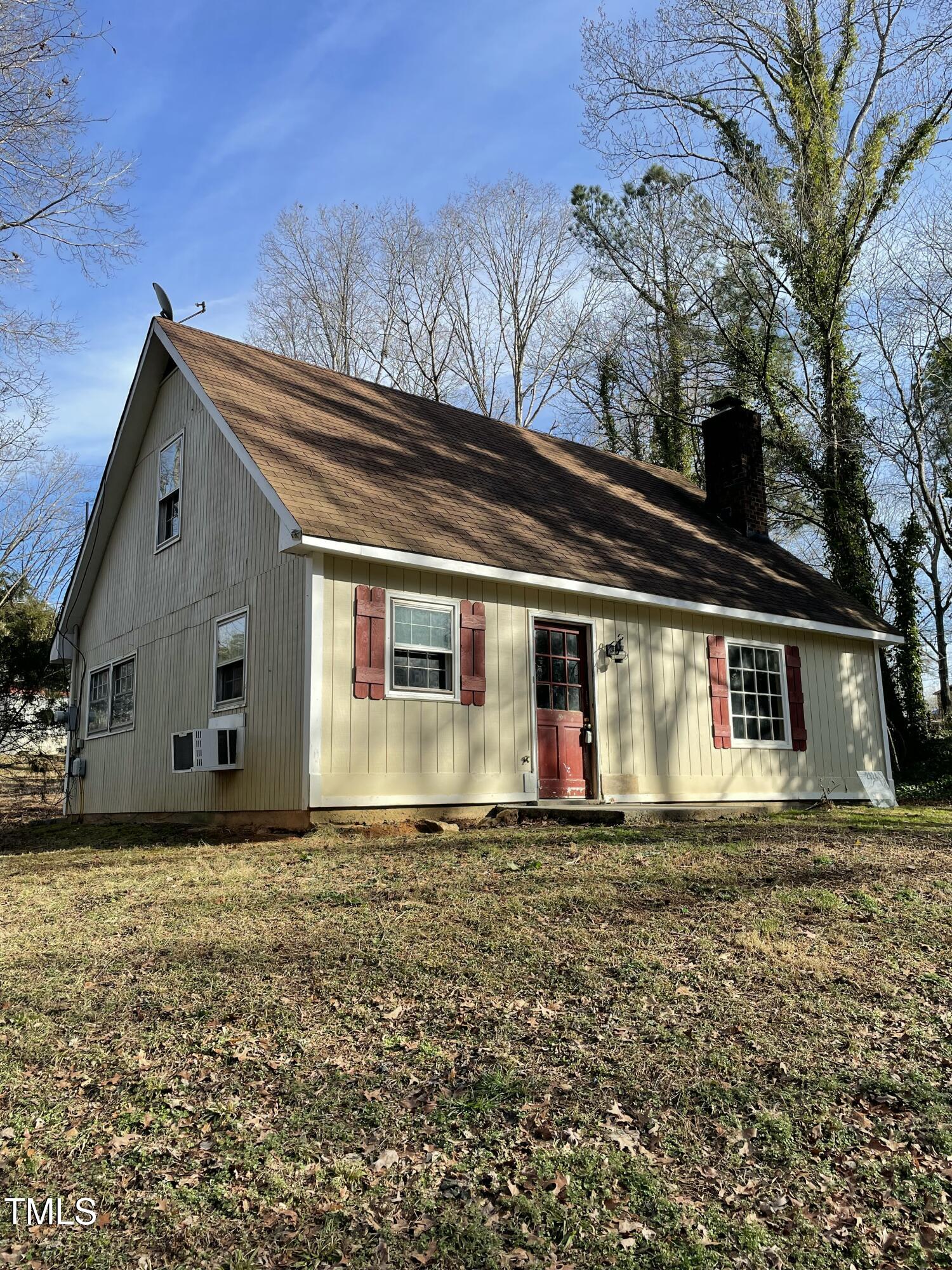 2324 Lonnie Circle