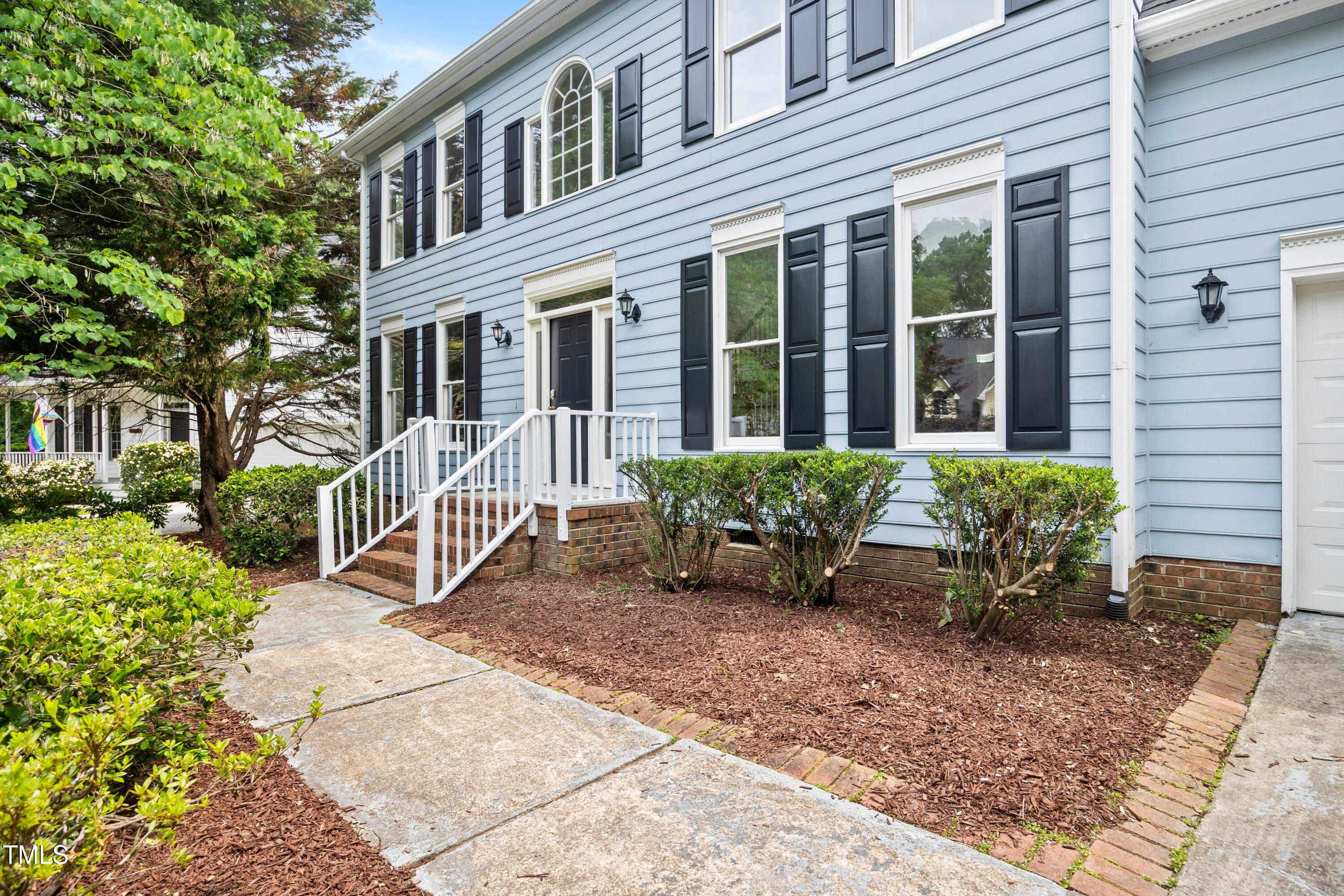 104 S Crabtree Knoll