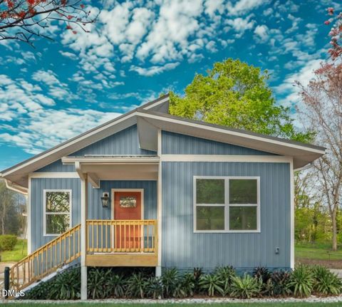 606 W Lee Street Mebane NC 27302