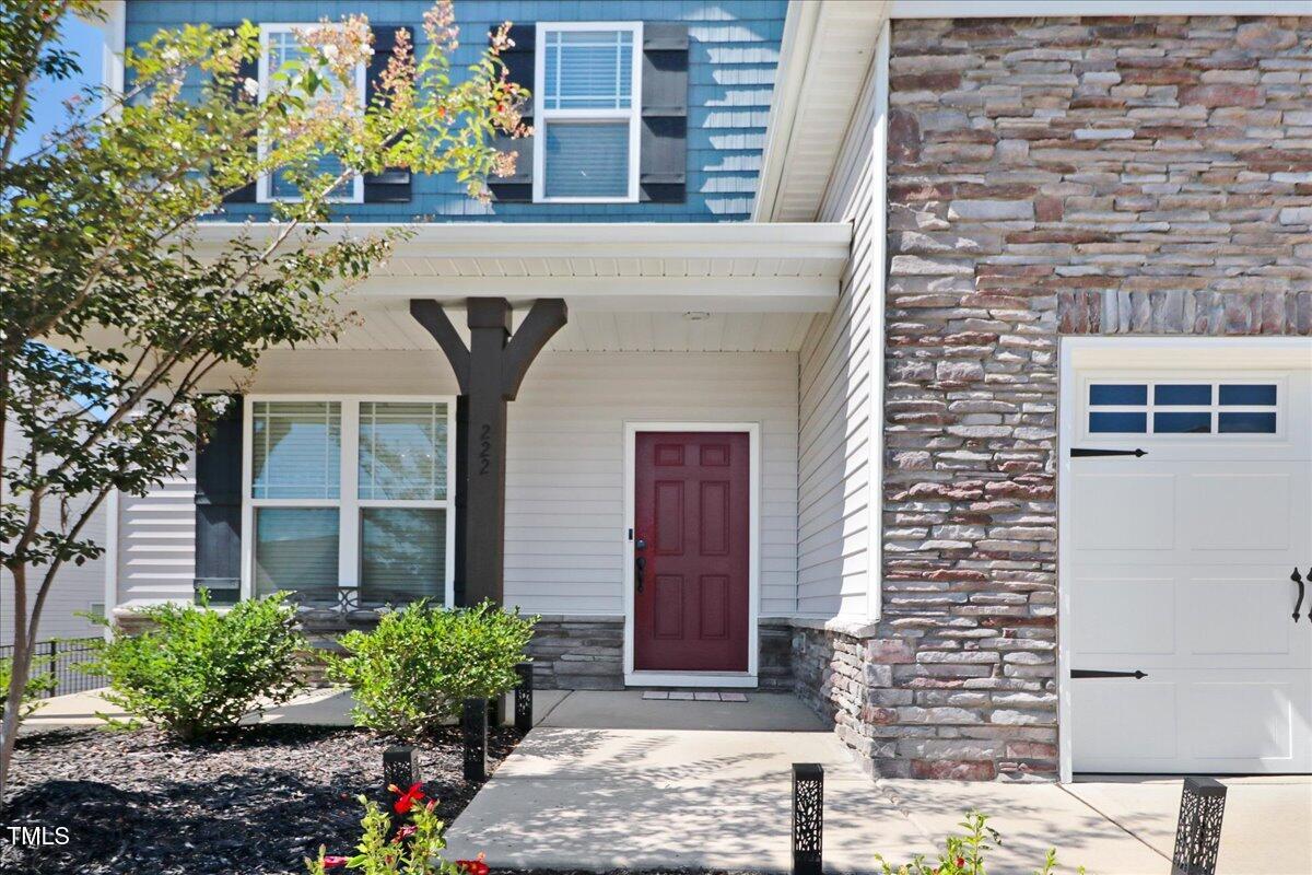 222 S Stonehaven Way