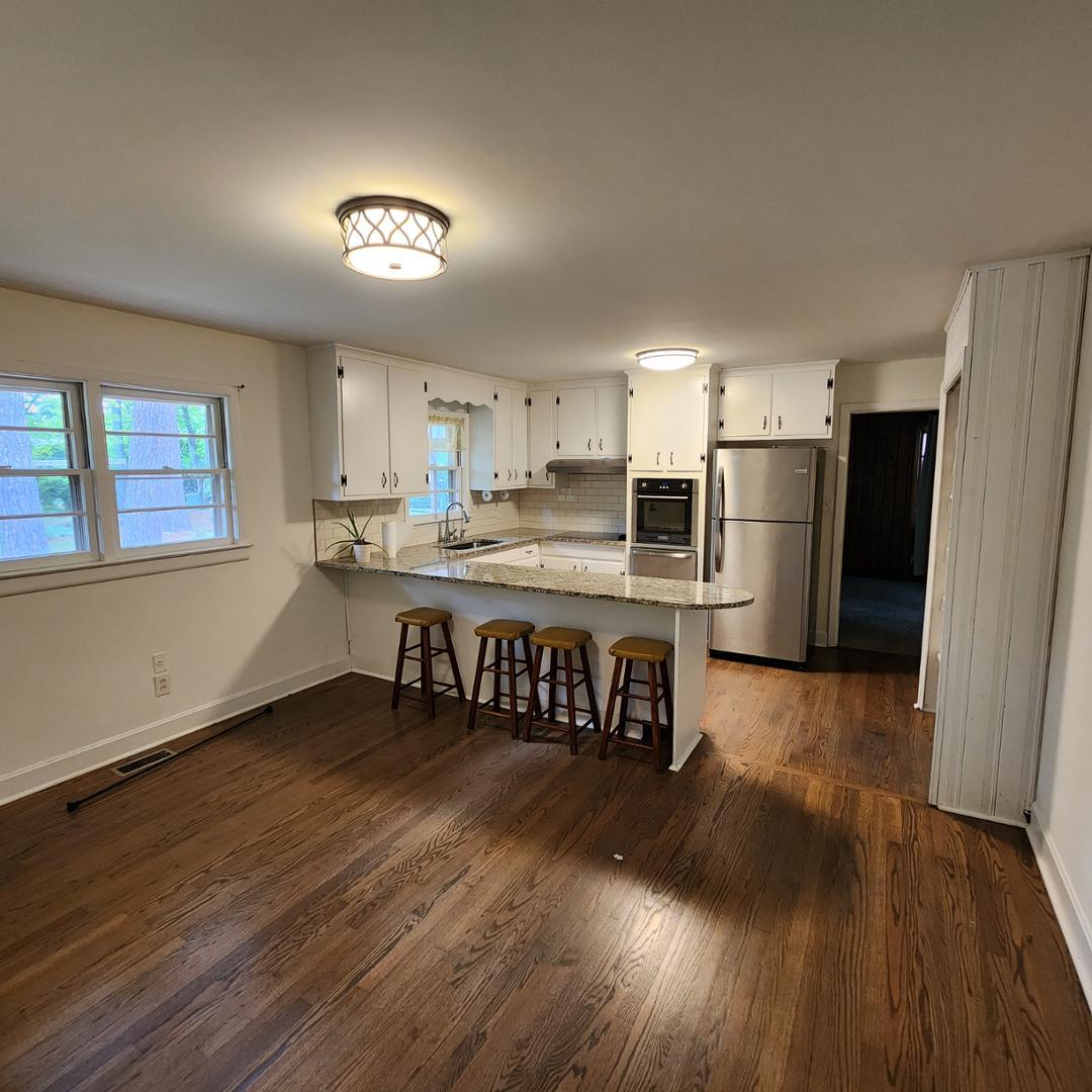 1122 Hodge Road