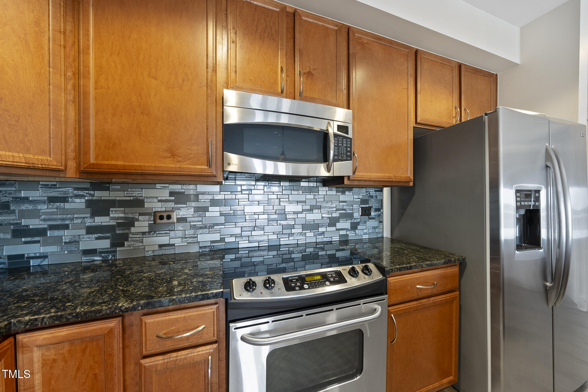 222 Glenwood Avenue 703