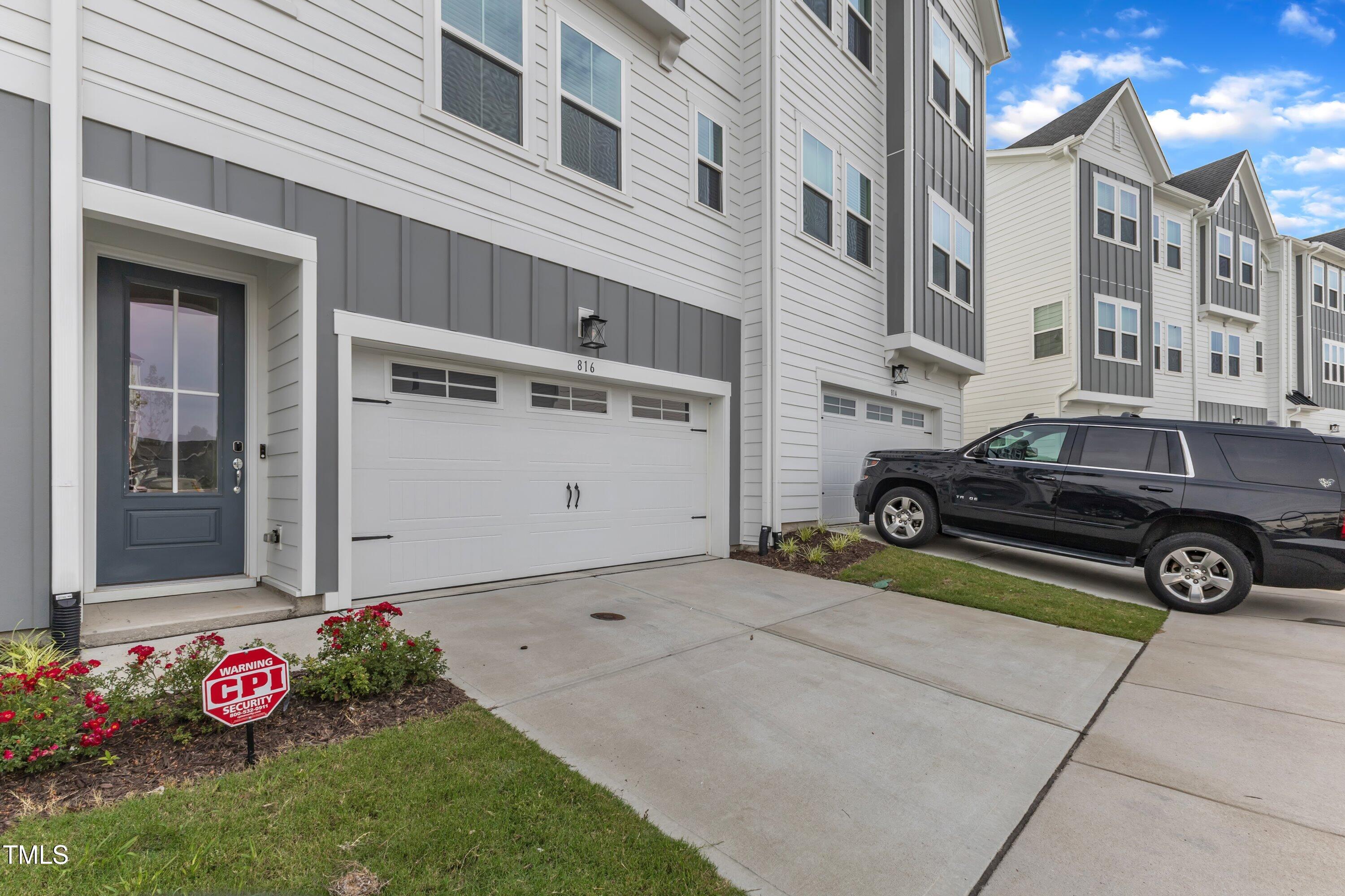 816 Lilyquist Way