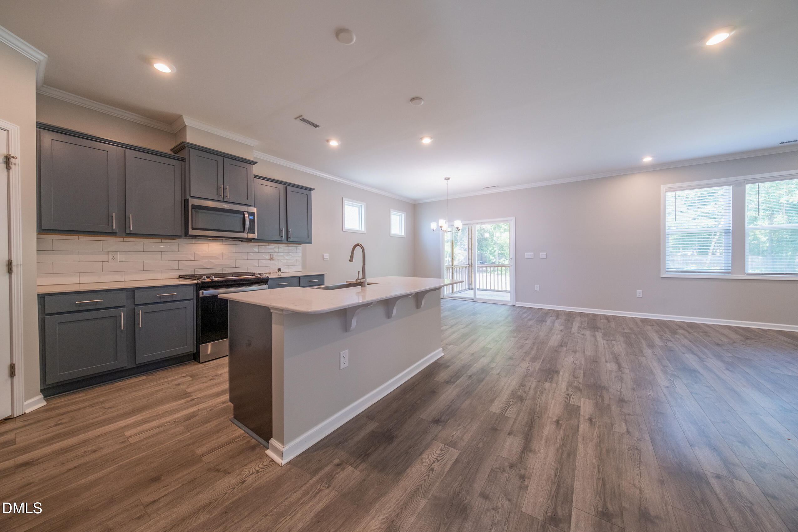 240 Madden Rose Loop