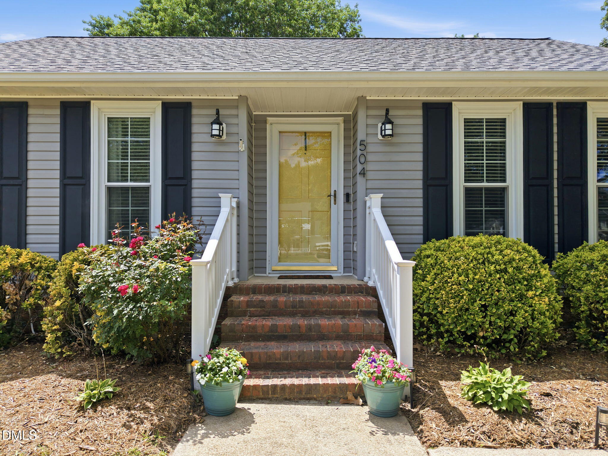 504 Commander Drive